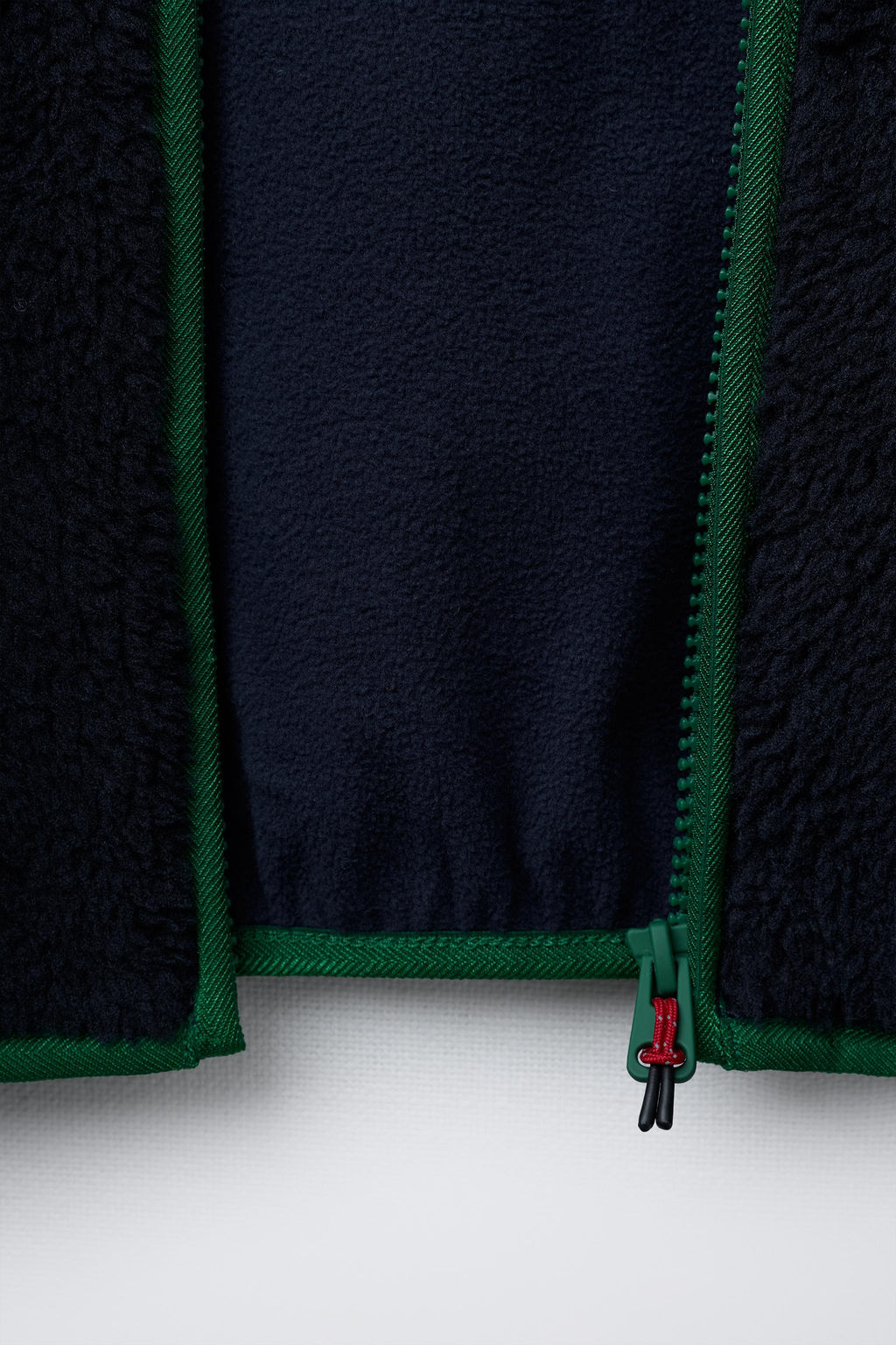 COLOUR BLOCK FAUX SHEARLING JACKET WITH HOOD - Zara фото 7