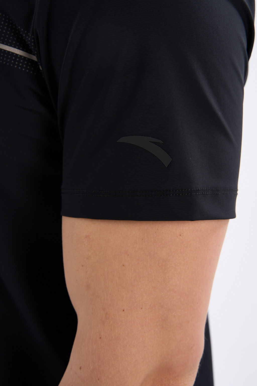 Футболка Черный