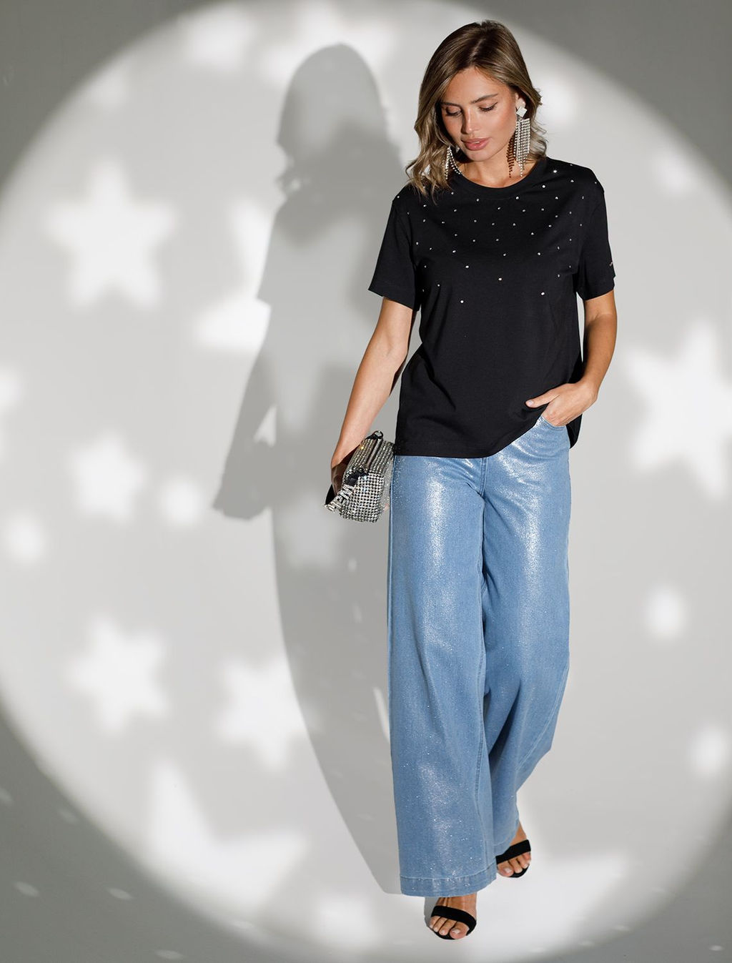 Нарядная футболка с принтом стразами из премиального хлопка с эластаном - Vilatte фото 6