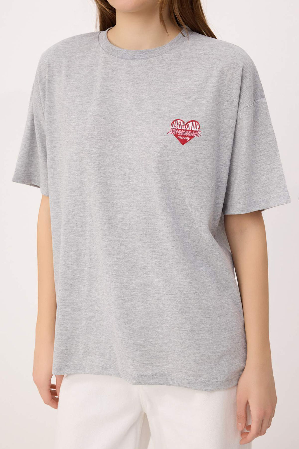 Gri Melanj Bask?l? Oversize Bisiklet Yaka K?sa Uzun Tok %100 Pamuk Orme T-Shirt TWOSS26TS00210 - Trendyolmilla фото 3