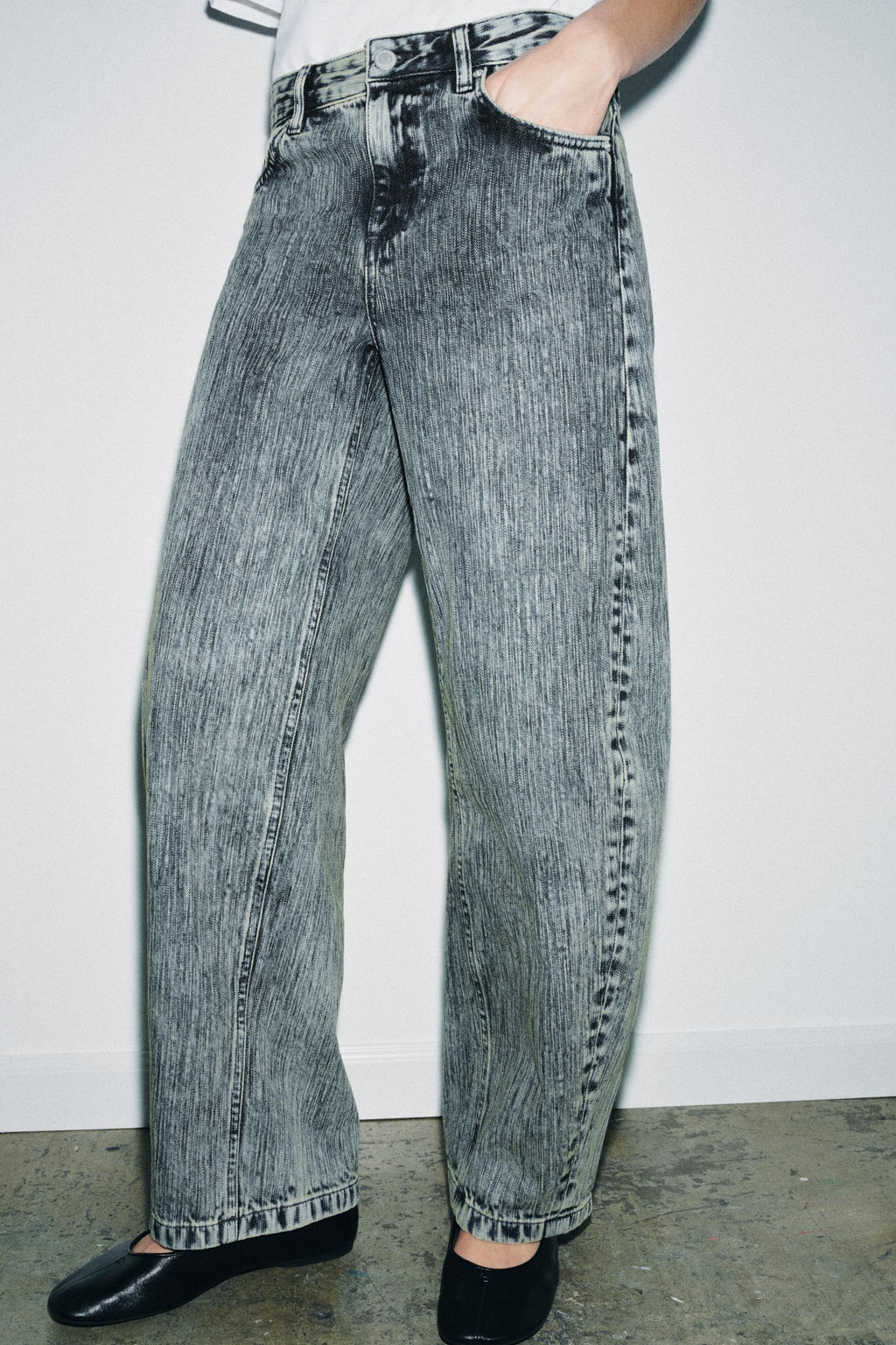 ZW COLLECTION RELAXED FIT MID-WAIST BALLOON JEANS - Zara фото 8