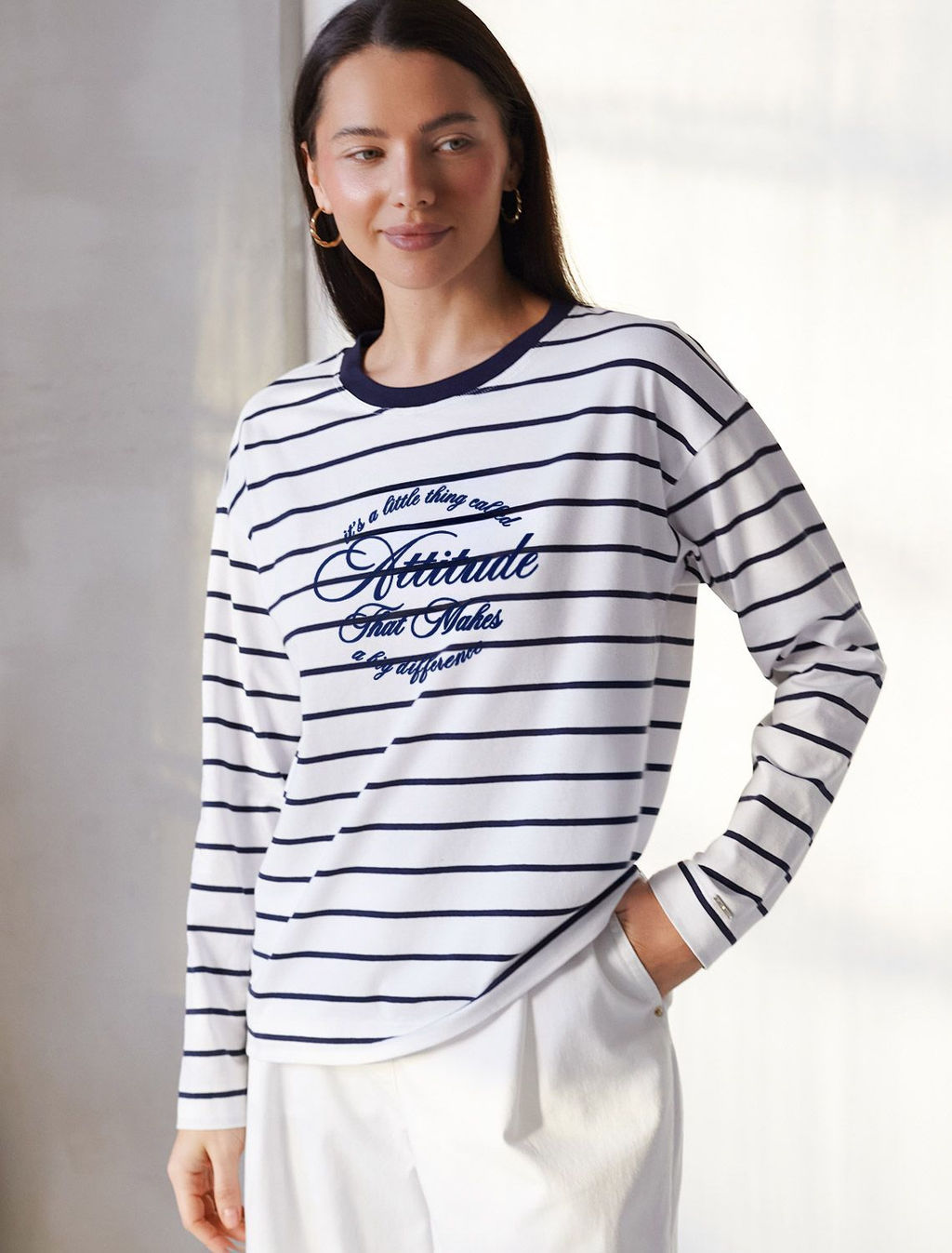 Лонгслив в полоску с принтом из премиального хлопка с эластаном - Vilatte фото 6