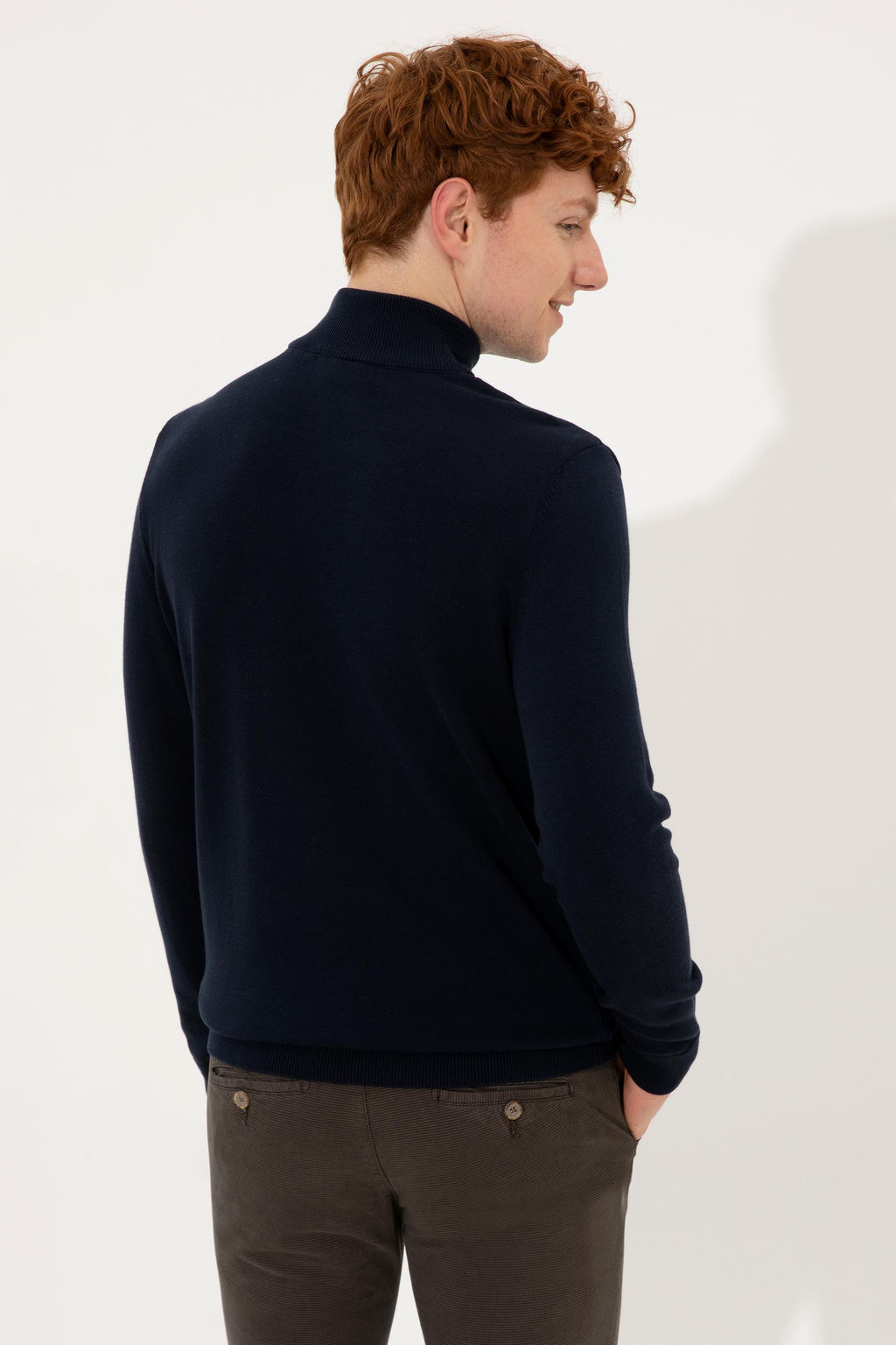 Свитер мужской U. S. Polo Assn Basic с высоким воротником темно-синий из хлопка - U.s. polo assn фото 17