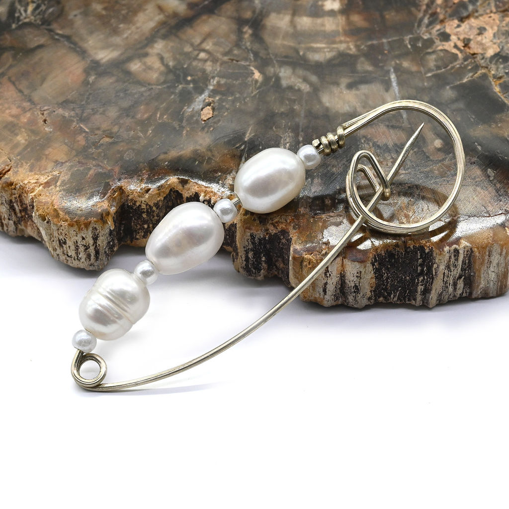 Брошь-булавка от сглаза с жемчугом 53*18 мм