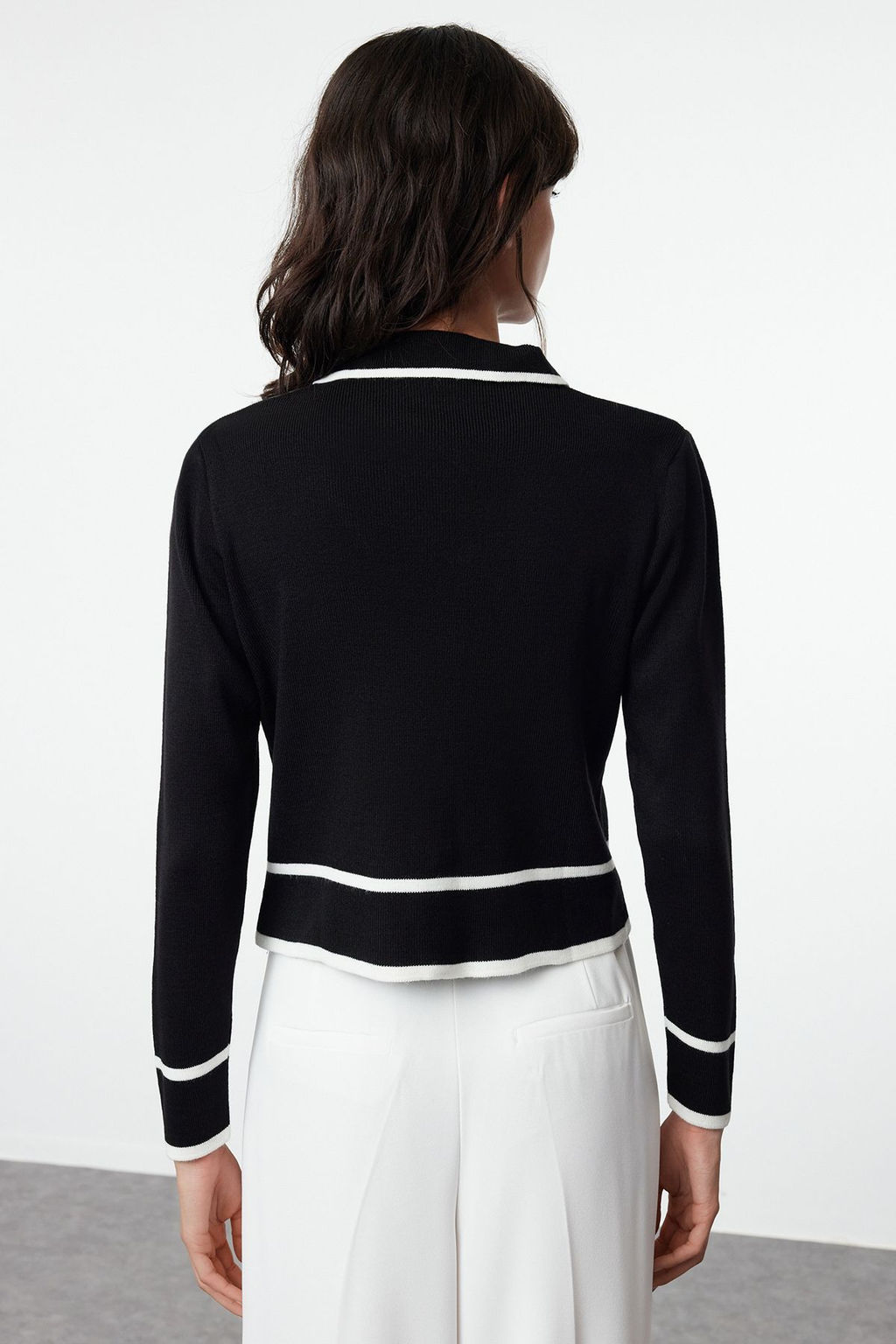 Siyah Renk Bloklu Polo Yaka Triko H?rka TWOAW25HI00300