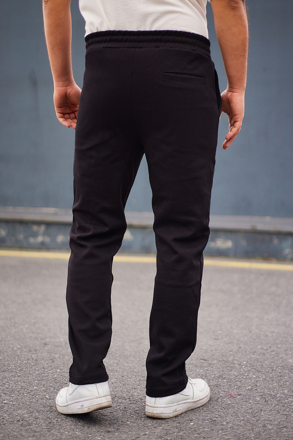 TRENDYOL MAN Siyah Regular/Normal Kesim Dokulu Dikis Detayl? Esofman Alt? TMNAW25EA00000 - Trendyolmilla фото 11
