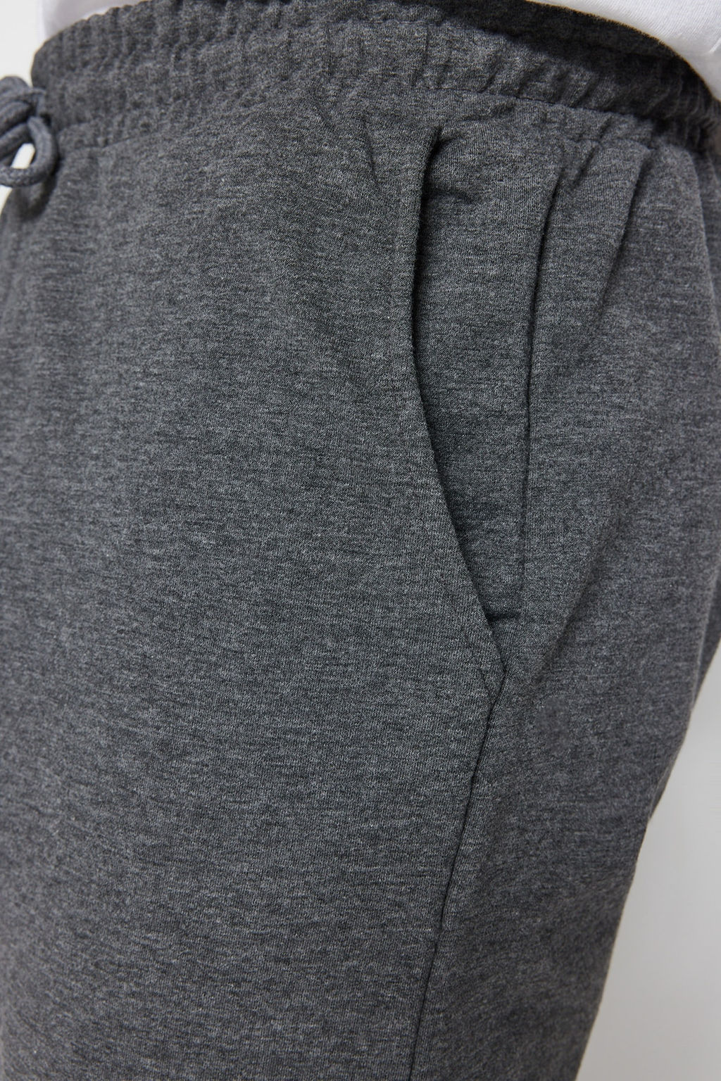 Antrasit Regular/Normal Kesim Basic Sort&Bermuda TMNSS20SR0068