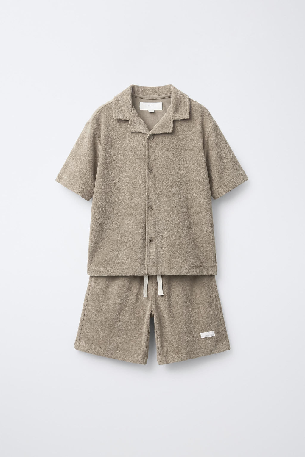 CONJUNTO CAMISA Y BERMUDA EFECTO TOALLA / Marr?n claro