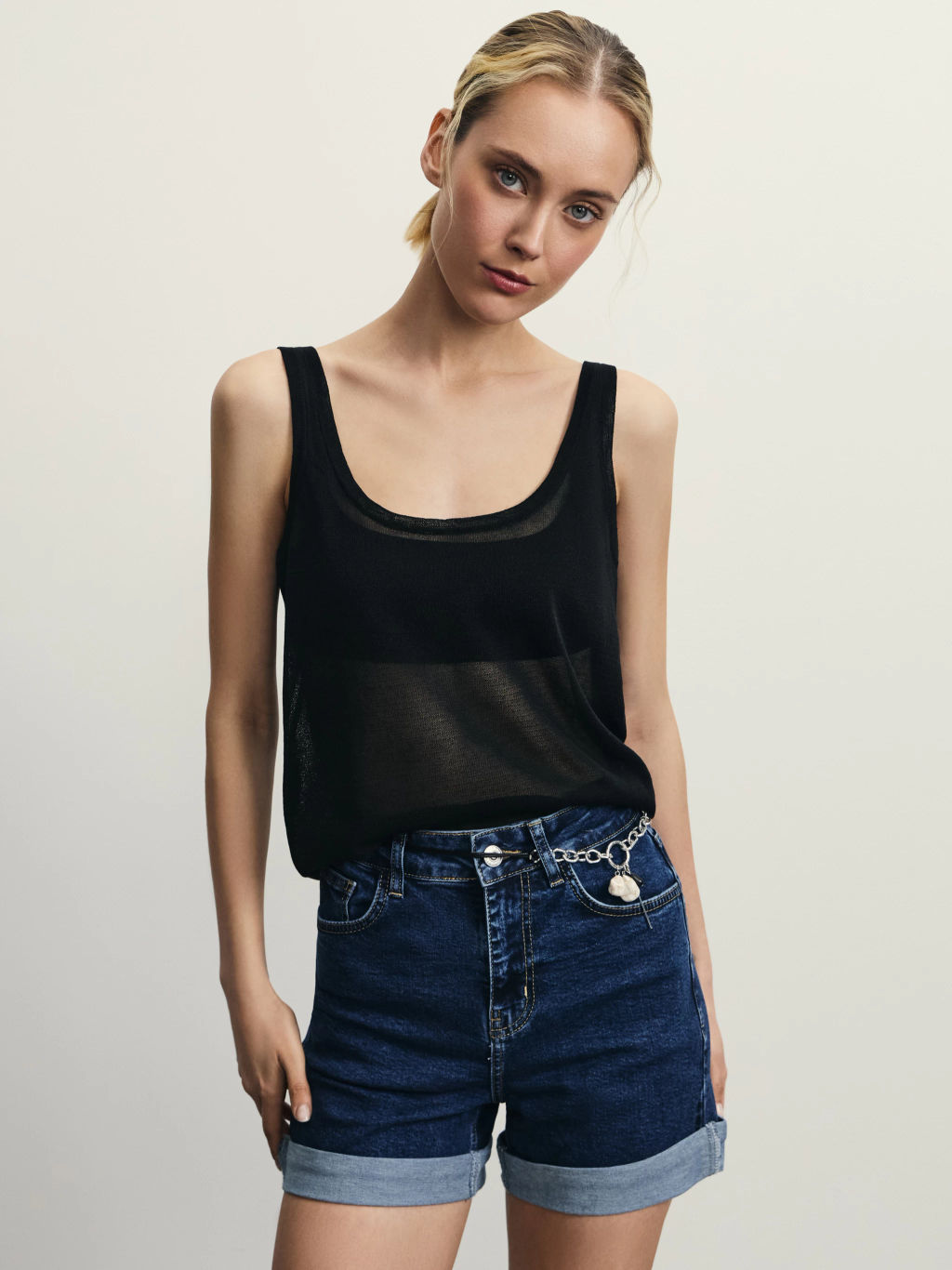 Джинсовые шорты mom fit / Zarina