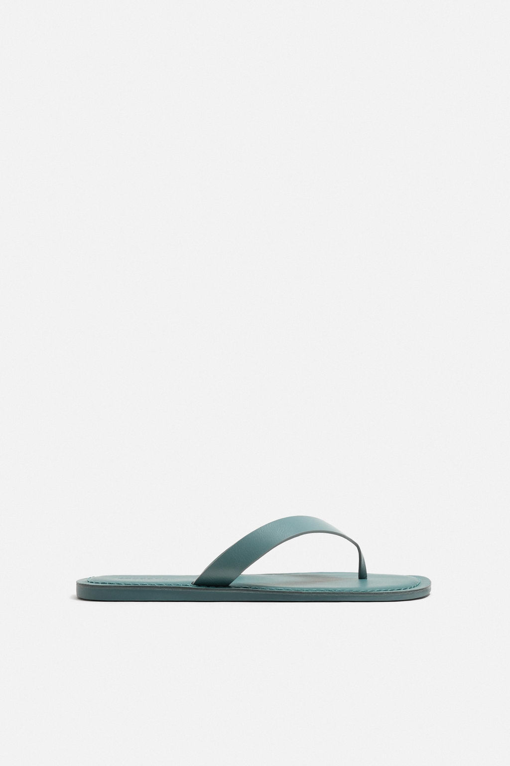 STRAPPY LEATHER SANDALS