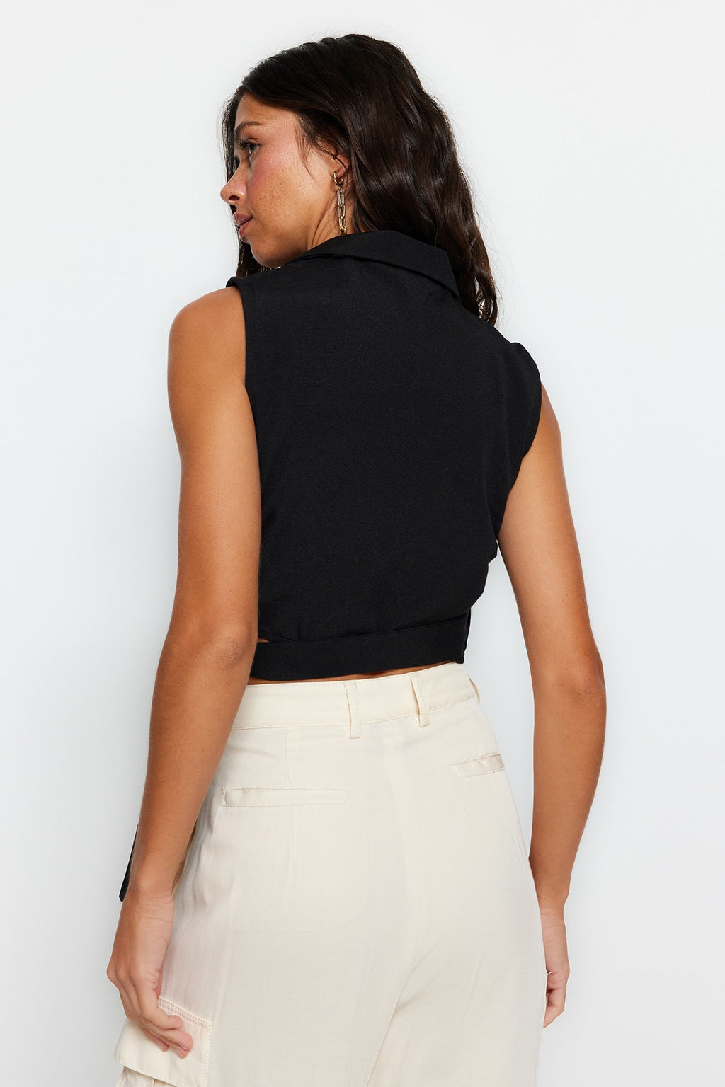 Siyah Baglamal? Crop Dokuma Keten Gorunumlu Bluz TWOSS23BZ00550