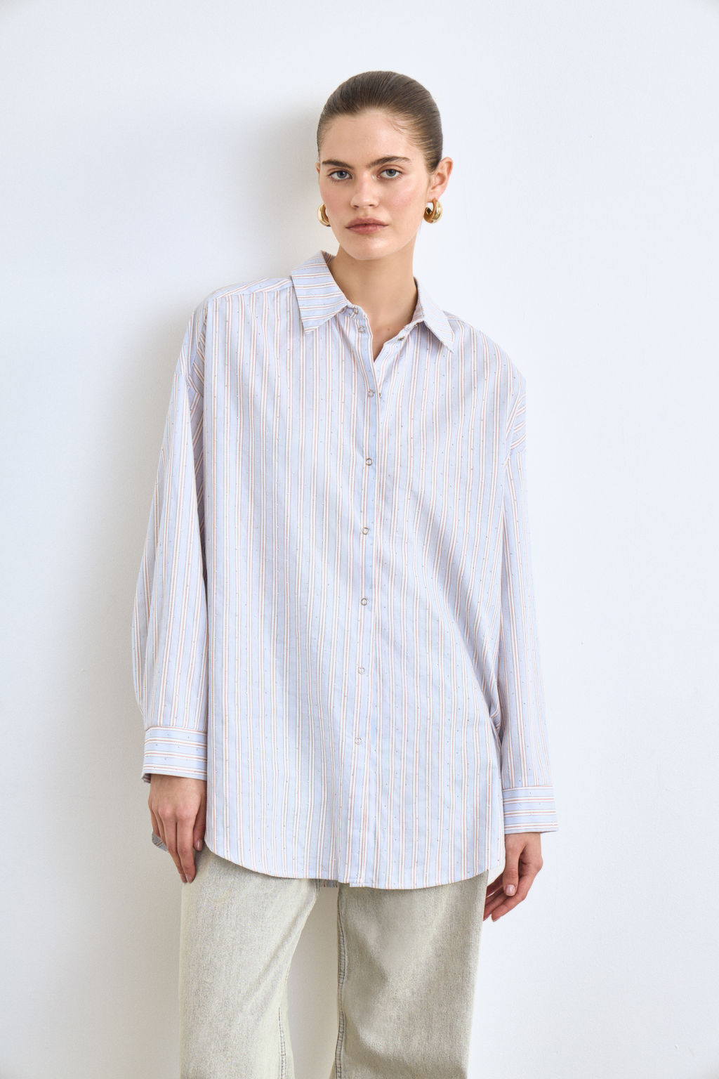 Рубашка оверсайз со стразами - Mollis фото 3