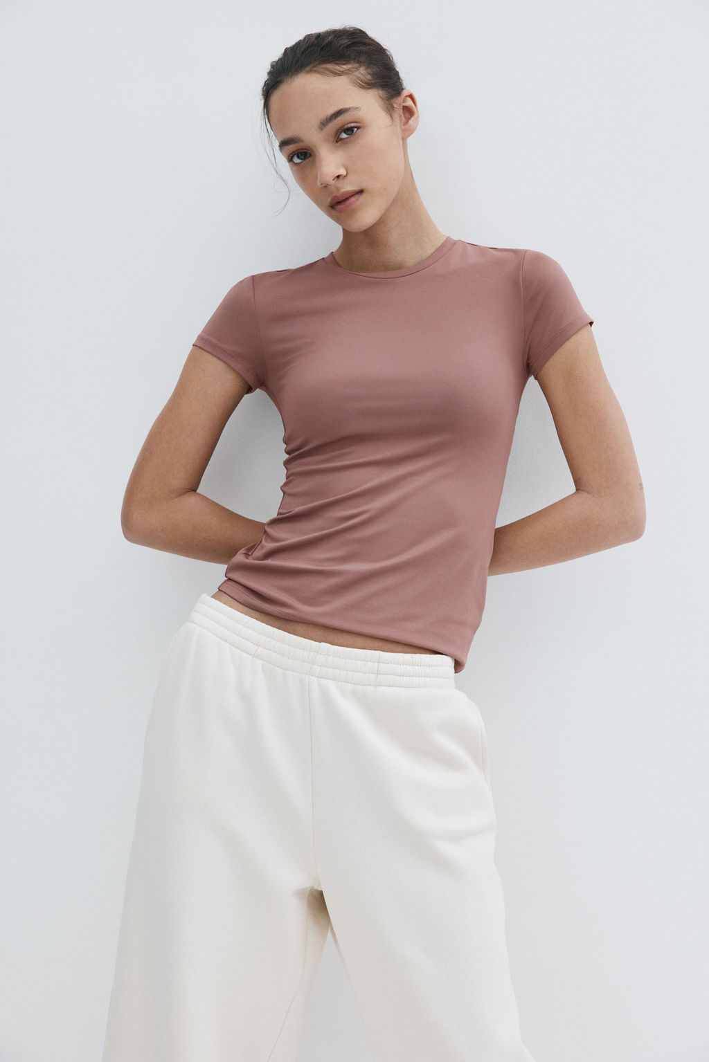 Camiseta entallada de microfibra - H&m фото 10
