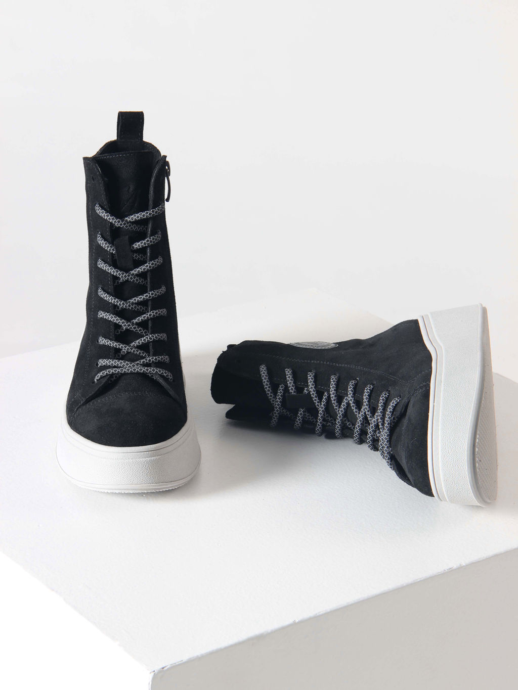 Ботинки 215.ALTAgr. Черный замша/Шерсть