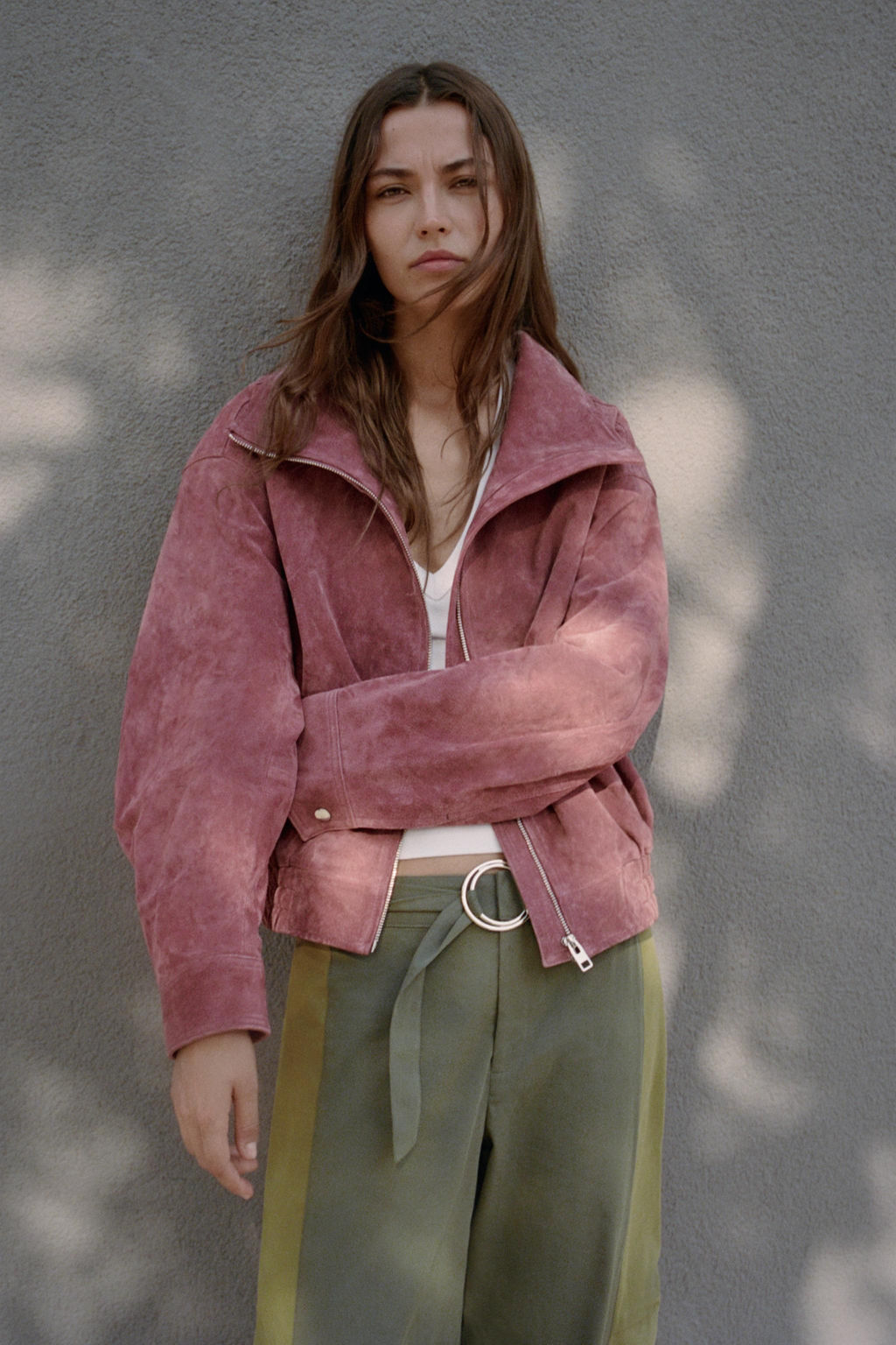CAZADORA BOMBER 100% PIEL CUELLO SUBIDO / MARSALA - Zara фото 3