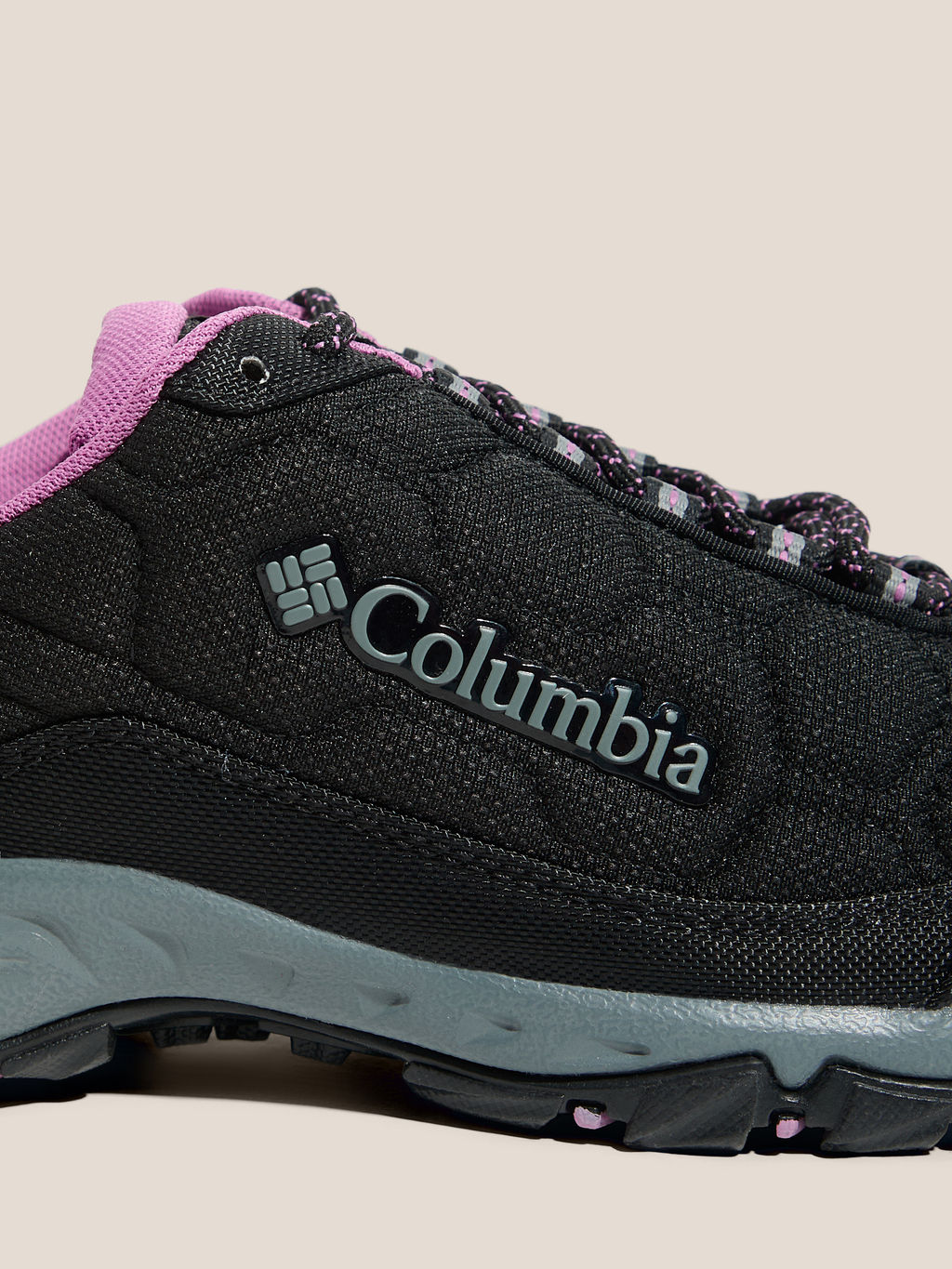 Женские кроссовки для хайкинга/треккинга COLUMBIA FIRECAMP III WATERPROOF Артикул 4544523, черный