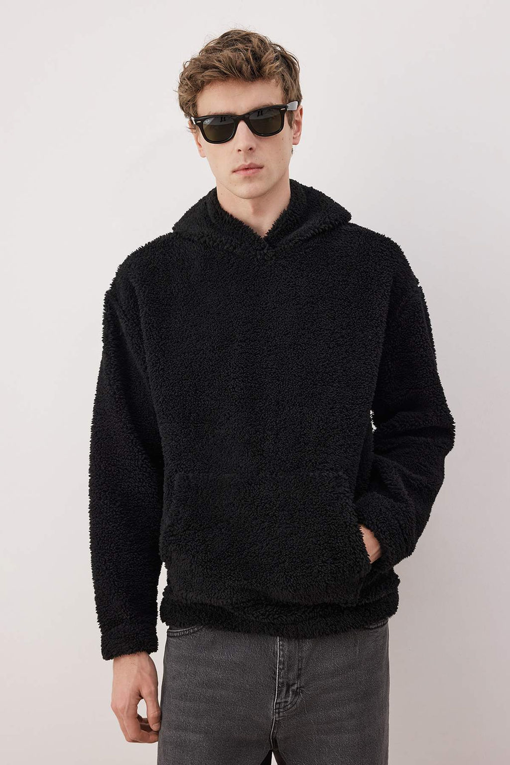 Siyah Un?sex Oversize/Genis Kesim Serpa Polar/Pelus Kapusonlu Sweatshirt TMNAW25SW00147