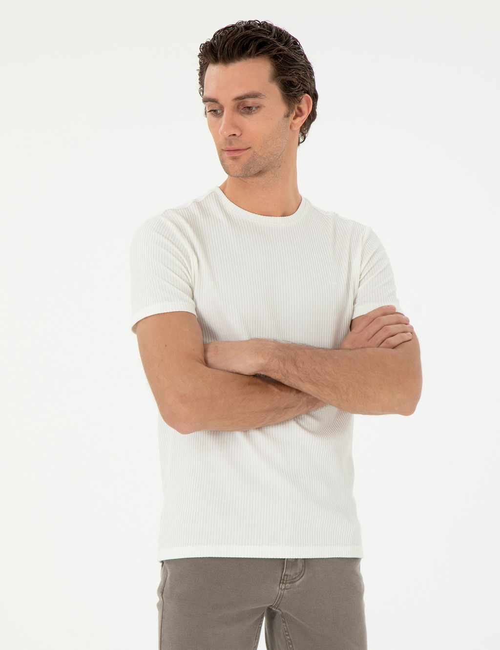 Белая стройная мата - Cacharel фото 3