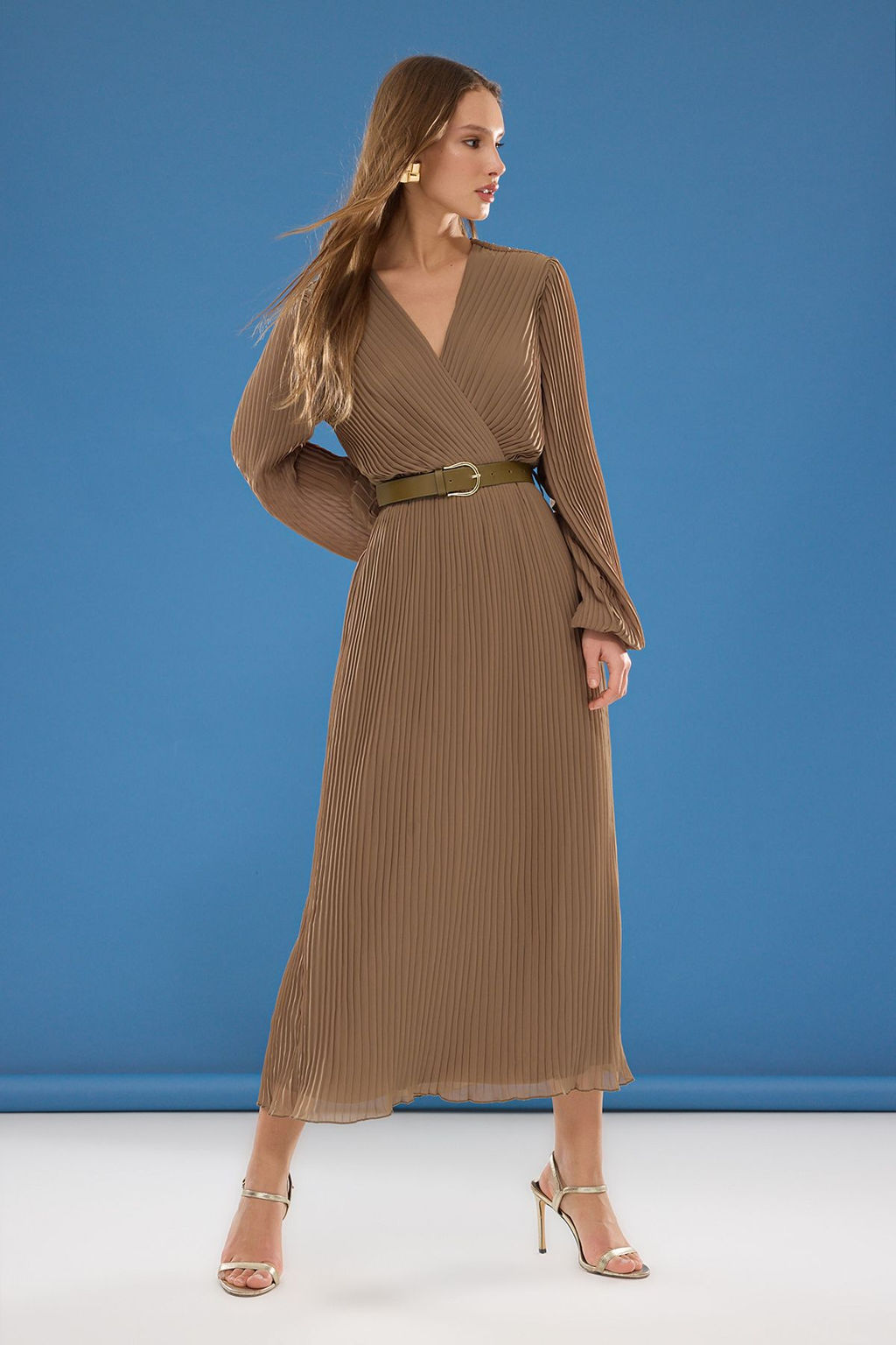 TRENDYOLMILLA Siyah Kemerli A Kesim Piliseli Maxi Astarl? Sifon Dokuma Elbise TWOAW24EL00471 фото 20