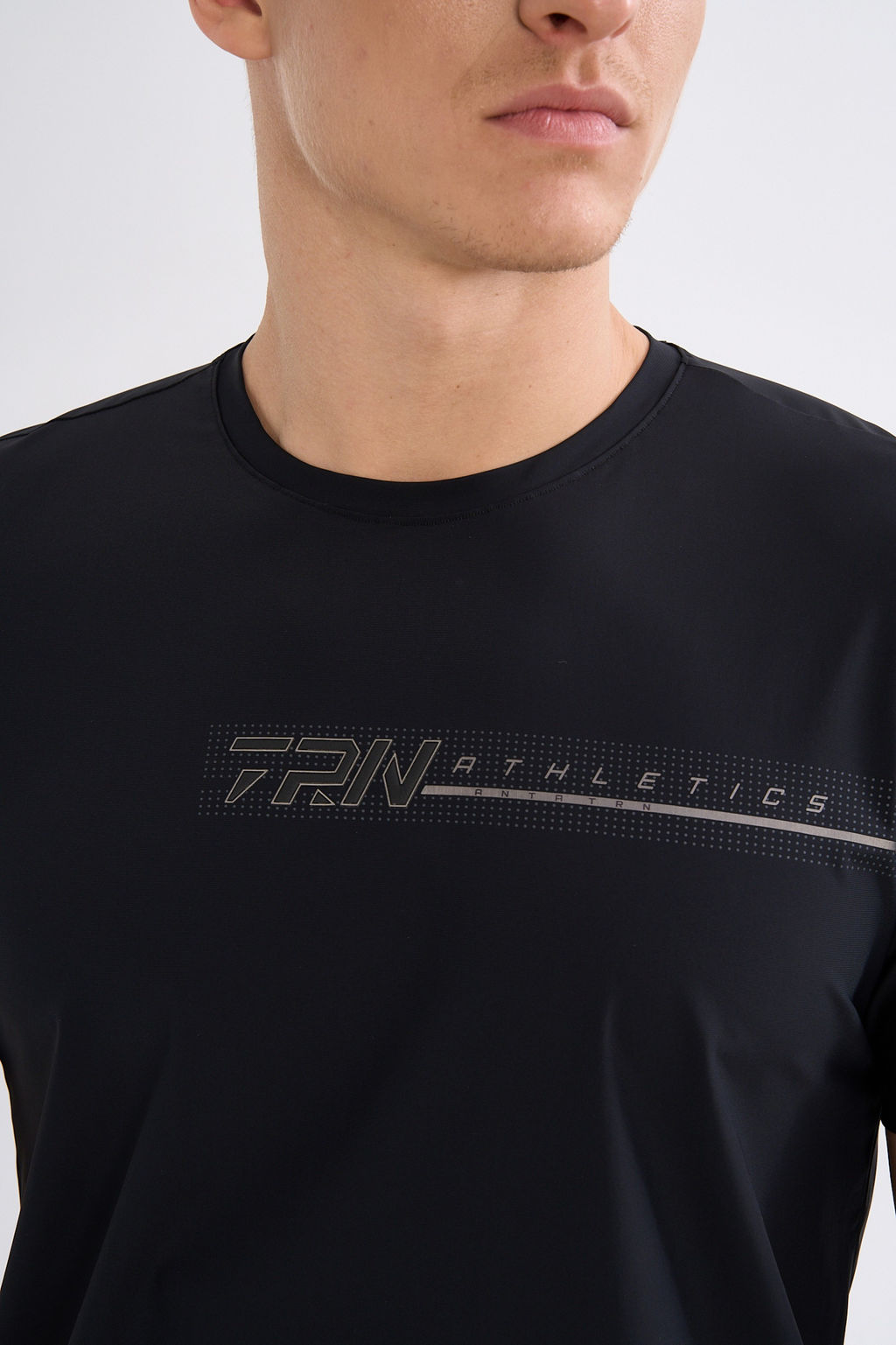 Футболка Черный