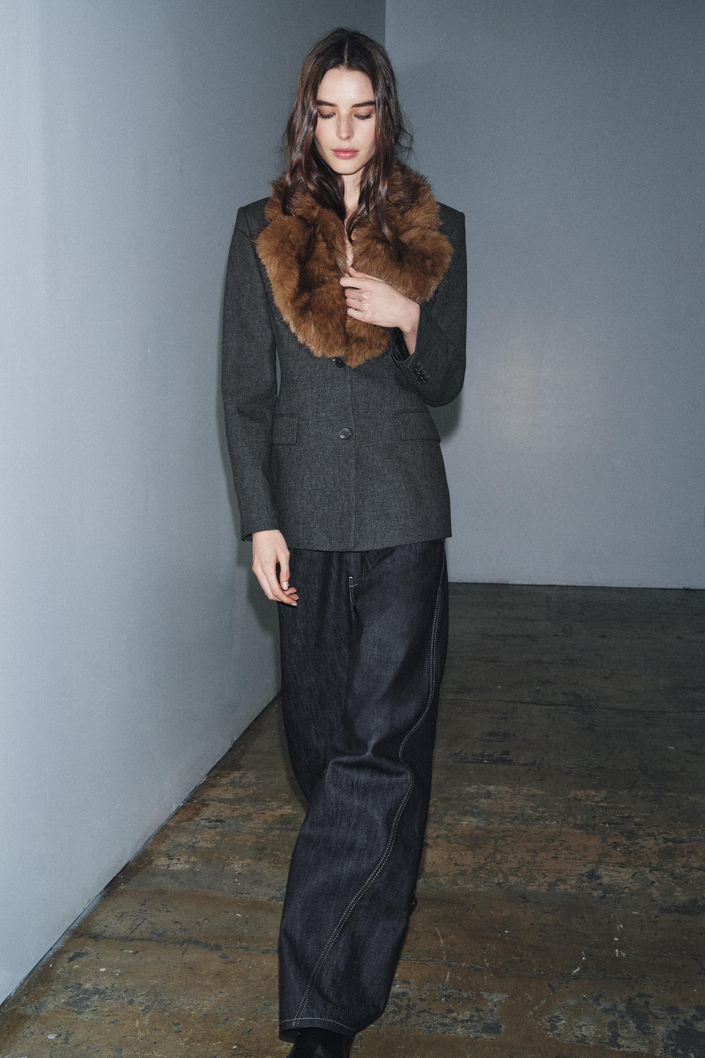 FAUX FUR COLLAR FITTED BLAZER ZW COLLECTION - Zara фото 7