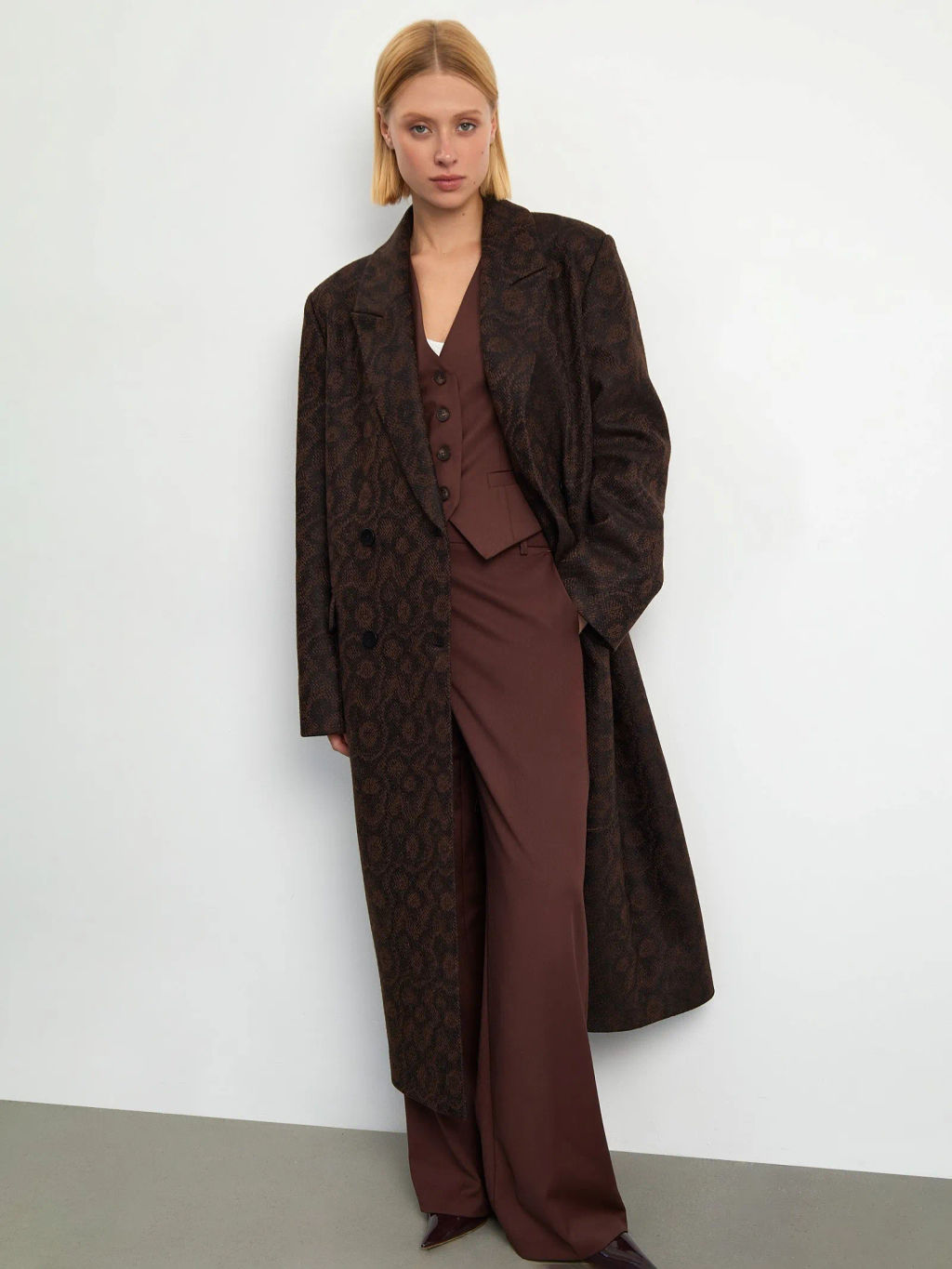 EMKA / Пальто с узором выполнено из сухой шерсти  фото 6