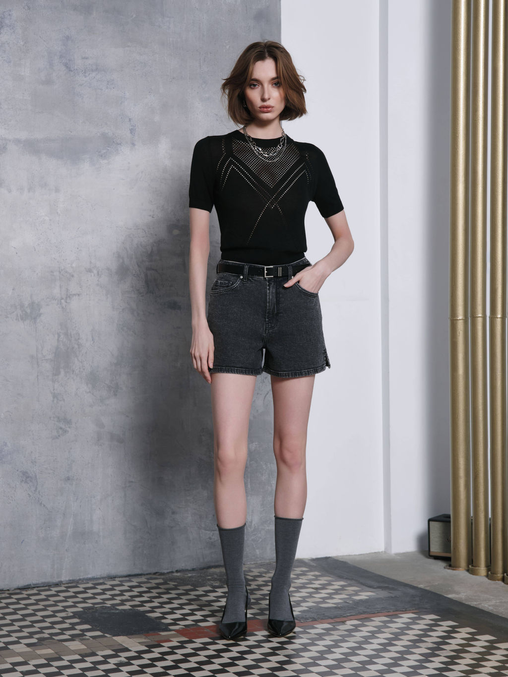 CONTE CON-653 Джинсовые шорты оксидной варки с разрезами washed black