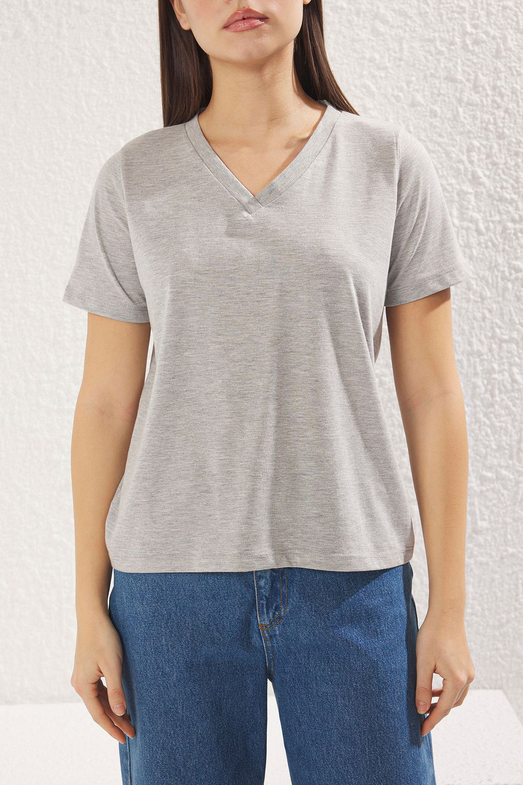 Gri Melanj- Siyah 2li Paket Regular Kal?p Basic V Yaka Orme T-Shirt TWOSS23TS00002