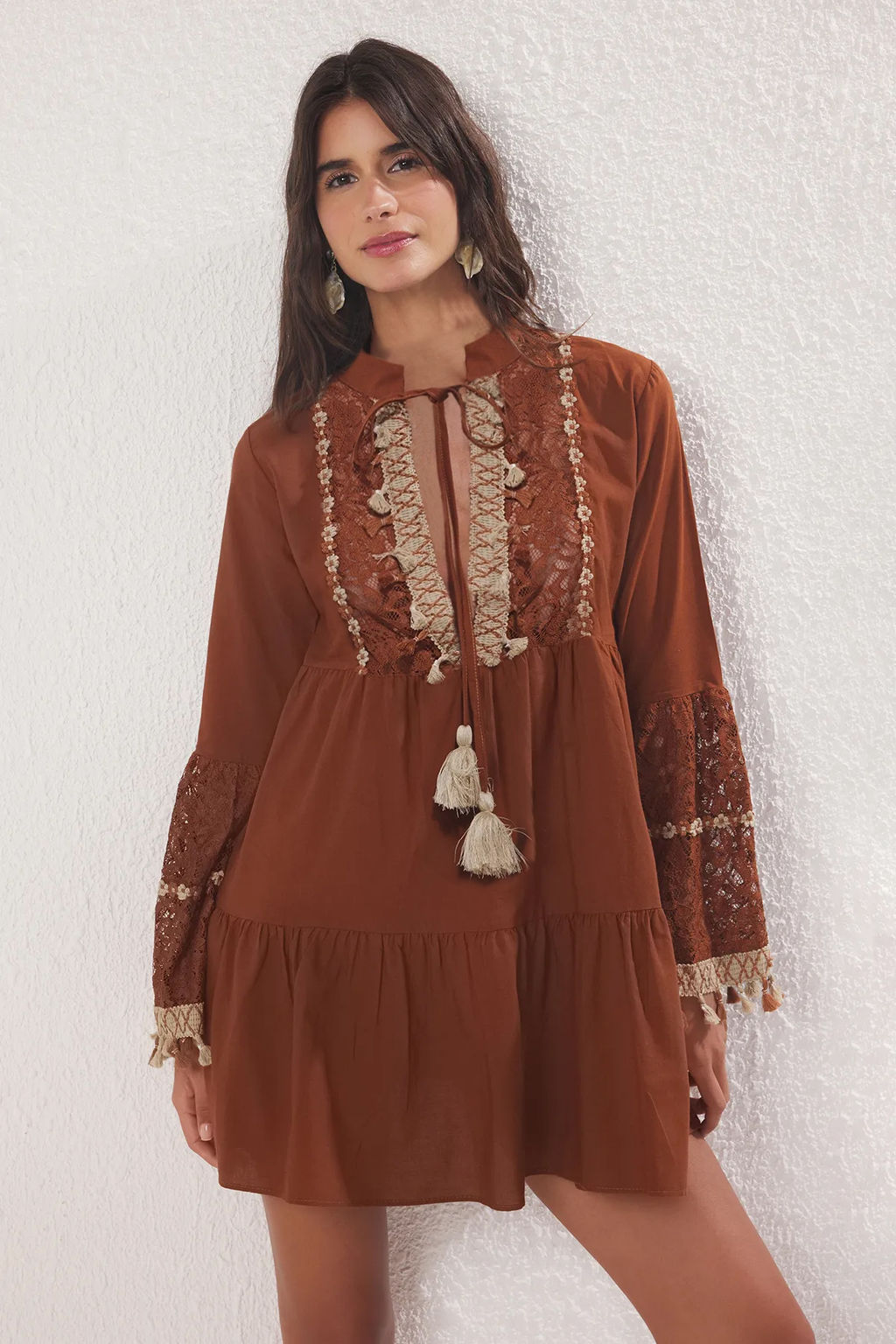 TRENDYOLMILLA Beyaz Dokuma %100 Pamuk Dantelli Mini Plaj Elbisesi TBESS20EL0862