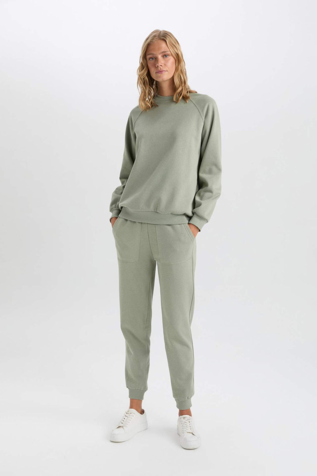 Regular Fit Jogger Esofman Alt? Basic Duz Beli Lastikli Bagc?kl? Cepli - Defacto фото 9