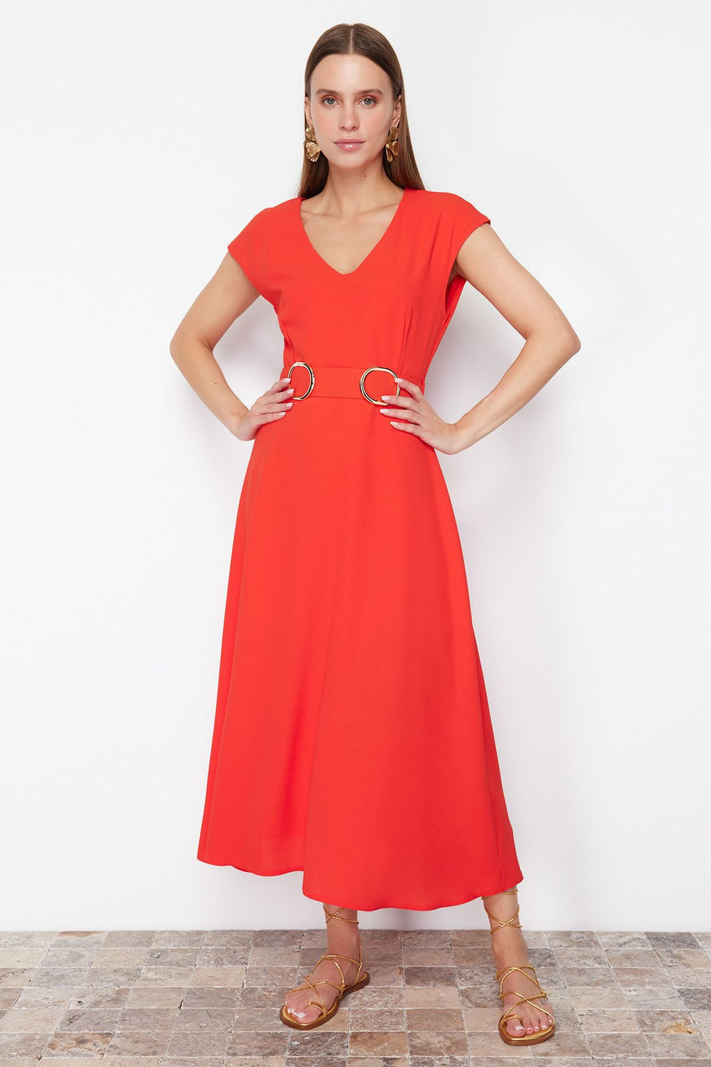 K?rm?z? Kemerli Etegi Belden Ac?lan Midi Krep Dokuma Elbise TWOSS24EL00018 - Trendyolmilla фото 3