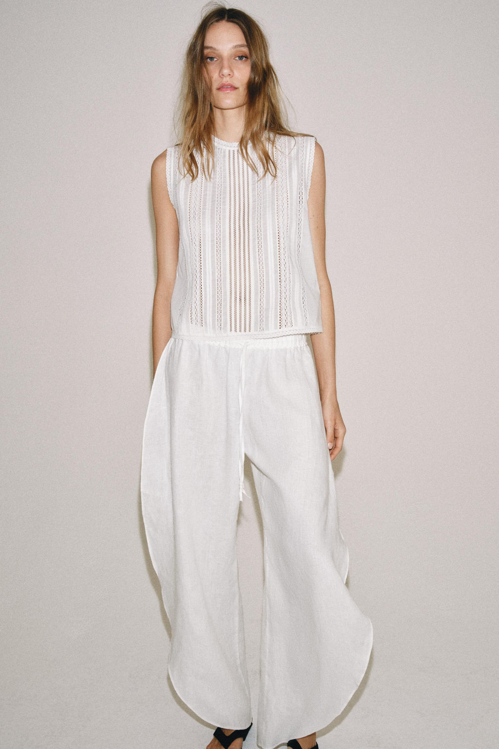 BLUSA ROM?NTICA BORDADA ZW COLLECTION / Blanco - Zara фото 4