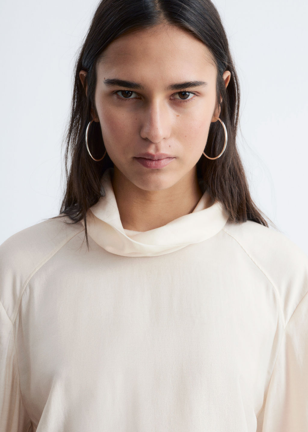 Blusa con cuello alzado doblado - H&m фото 6