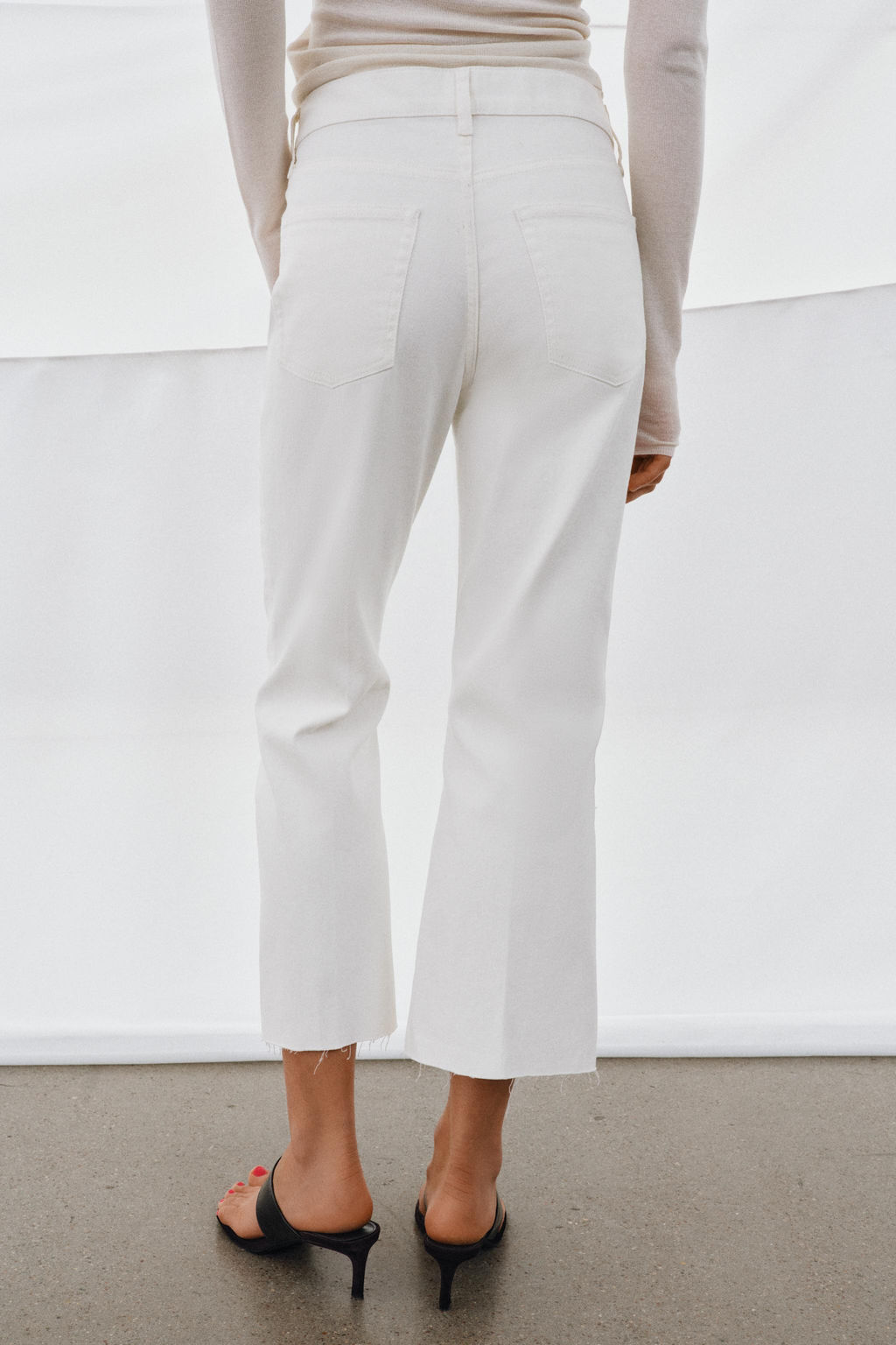 JEANS ZW COLLECTION CROPPED FLARE TIRO MEDIO / Blanco - Zara фото 3