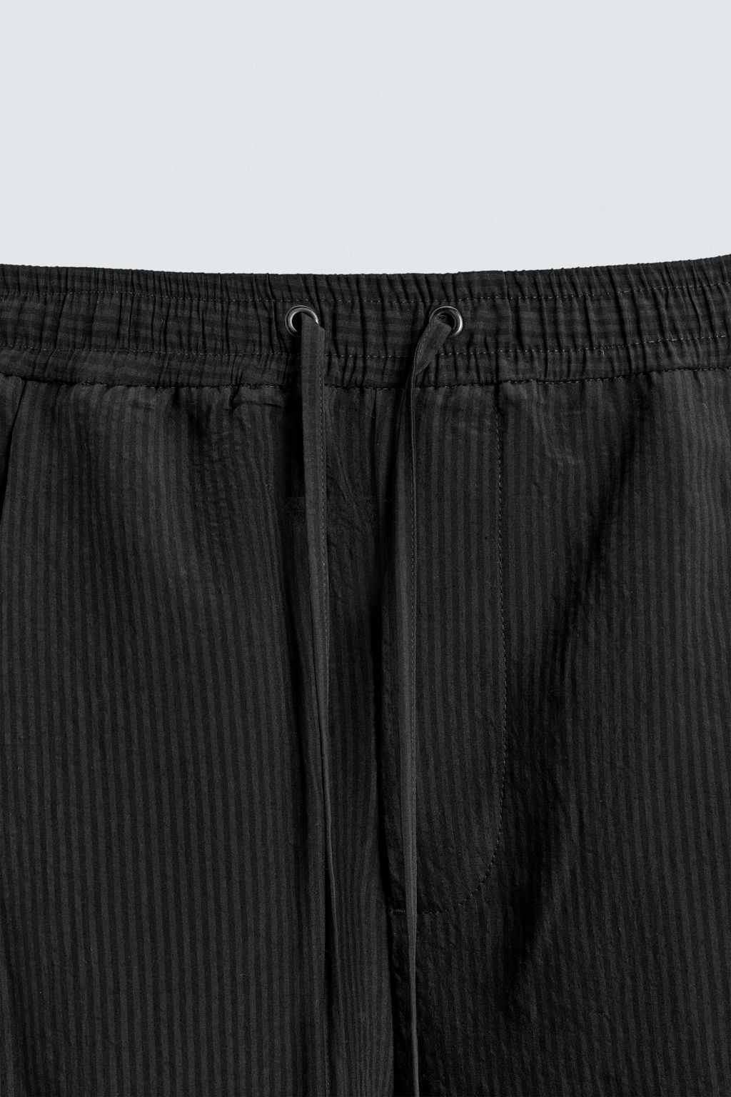BERMUDA FLUIDA JACQUARD RAYAS / Negro - Zara фото 9
