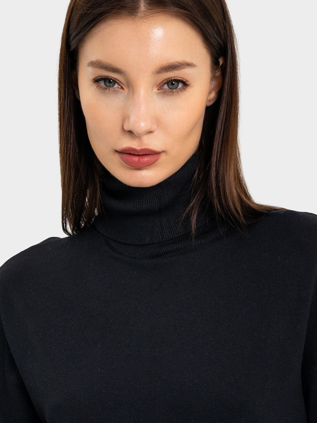 Свитер женский черный из вискозы черный 122817 - Mark formelle фото 4