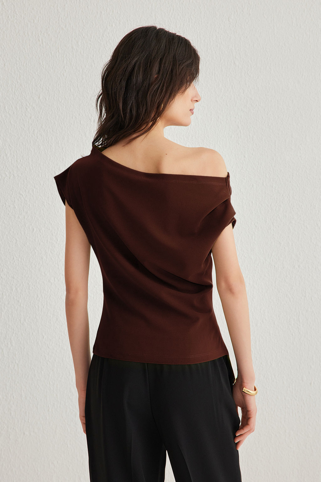 Kahverengi Buzgu/Drape Detayl? Dokumlu Asimetrik Yaka Orme Bluz TWOSS25BZ00024