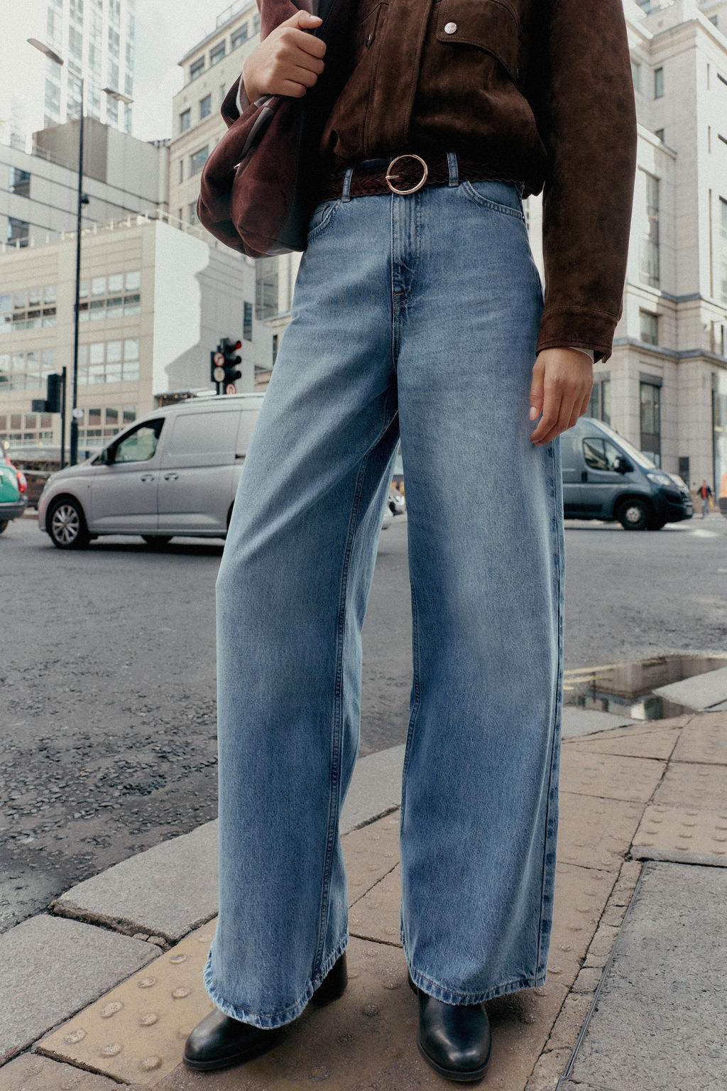 Z1975 HIGH-WAIST WIDE-LEG FULL-LENGTH JEANS WITH BELT - Zara фото 2