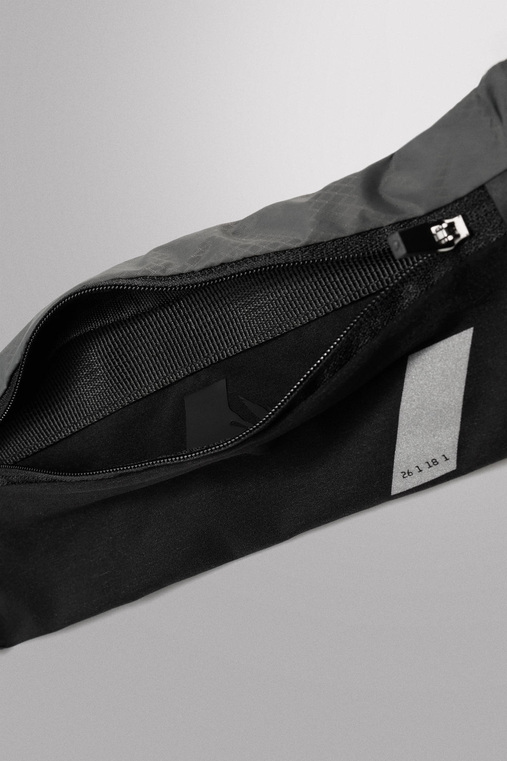 TECHNICAL SPORTS BELT BAG