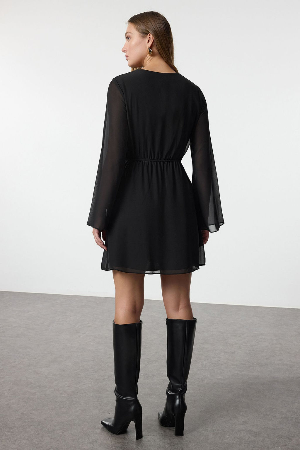 TRENDYOLMILLA Cok Renkli Etegi Belden Ac?lan Mini Astarl? Sifon Dokuma Elbise TWOAW25EL00570 фото 10