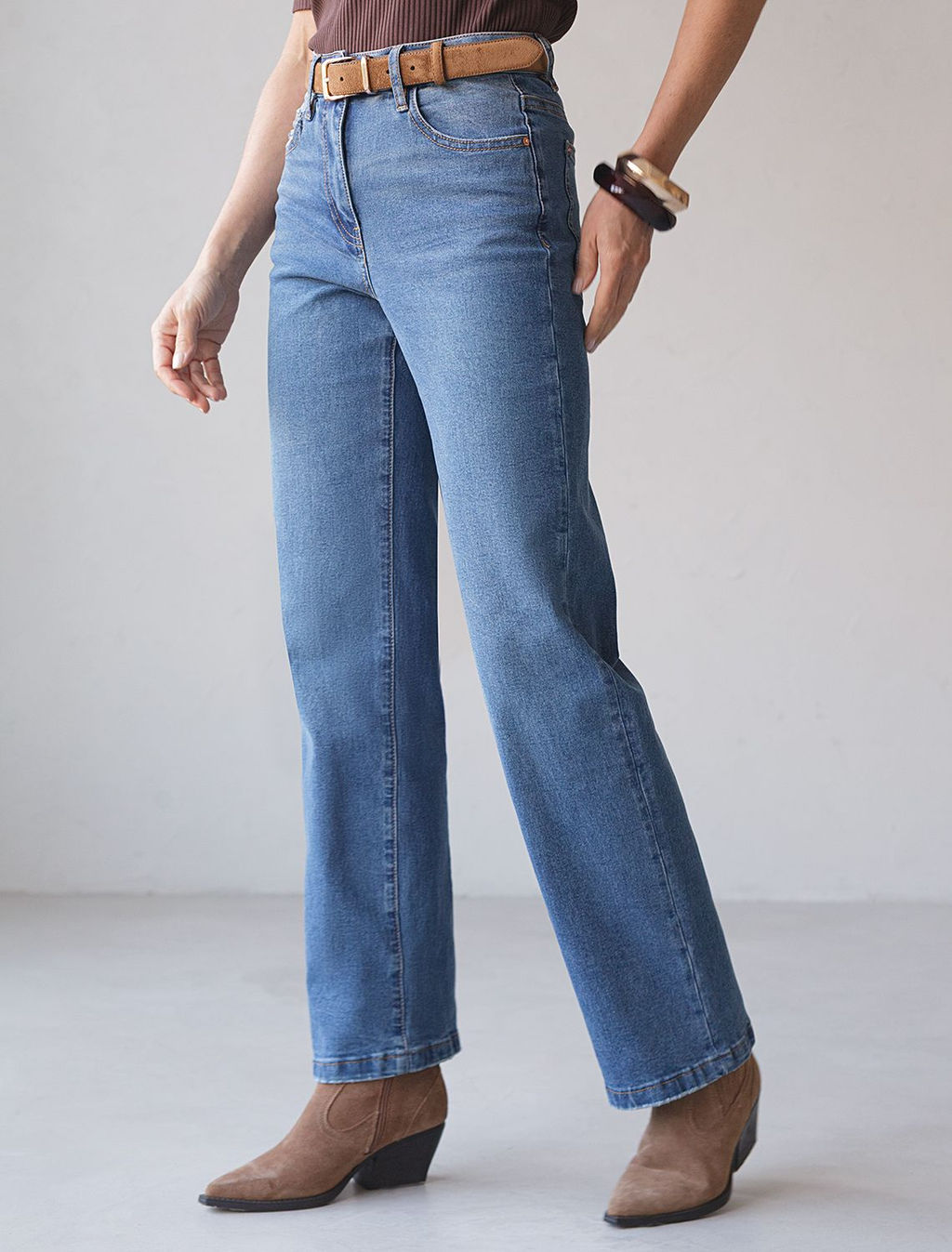 D54.299 Джинсы женские синий