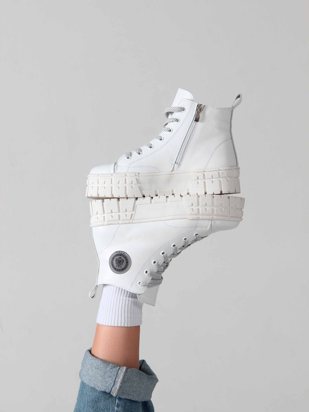 Ботинки 213.212131w. Белый/Байка