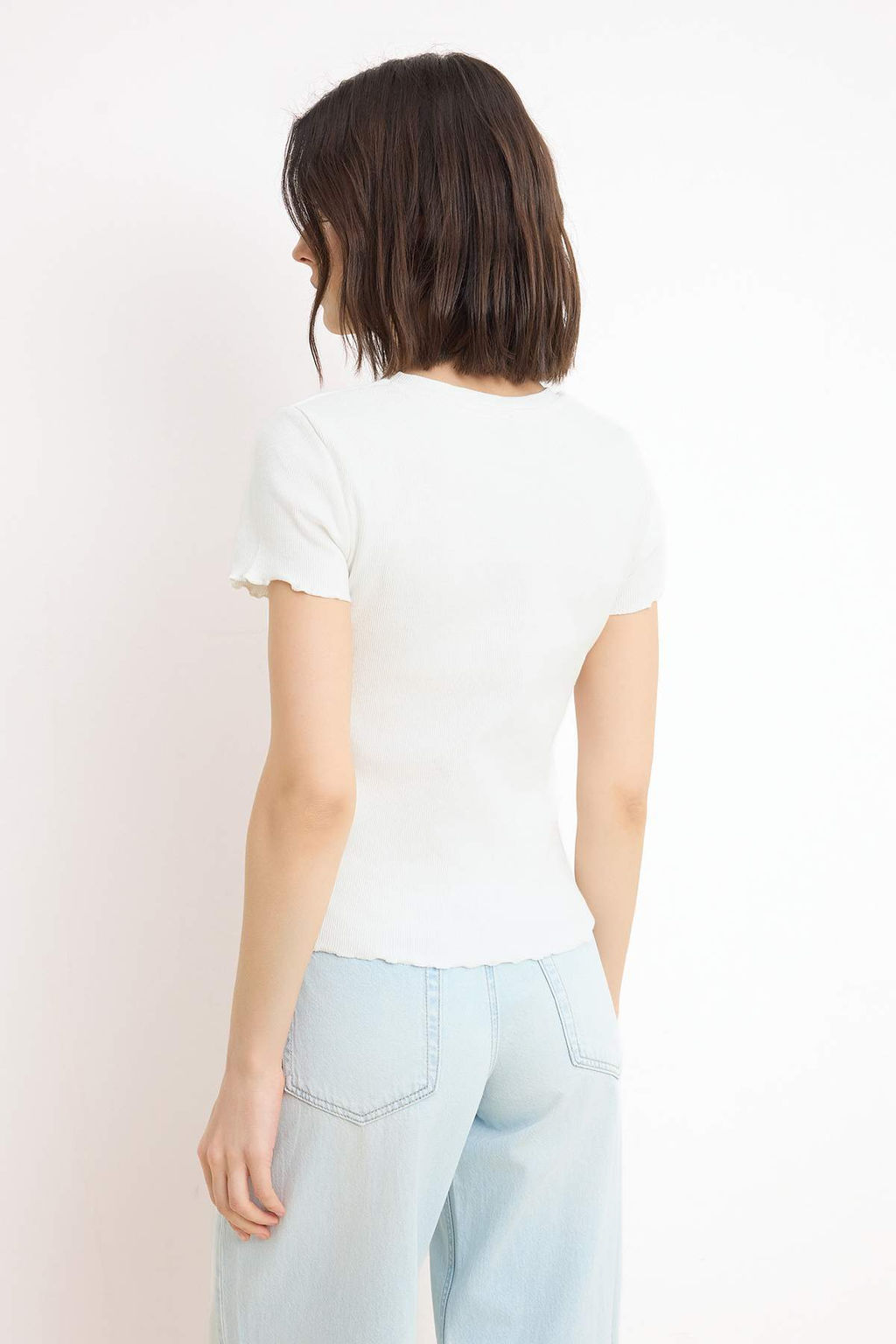 Wardrobe Essentials-Siyah-Ekru 2li Paket Fitted/Vucuda Oturan Esnek Orme T-Shirt TWOSS26TS00154