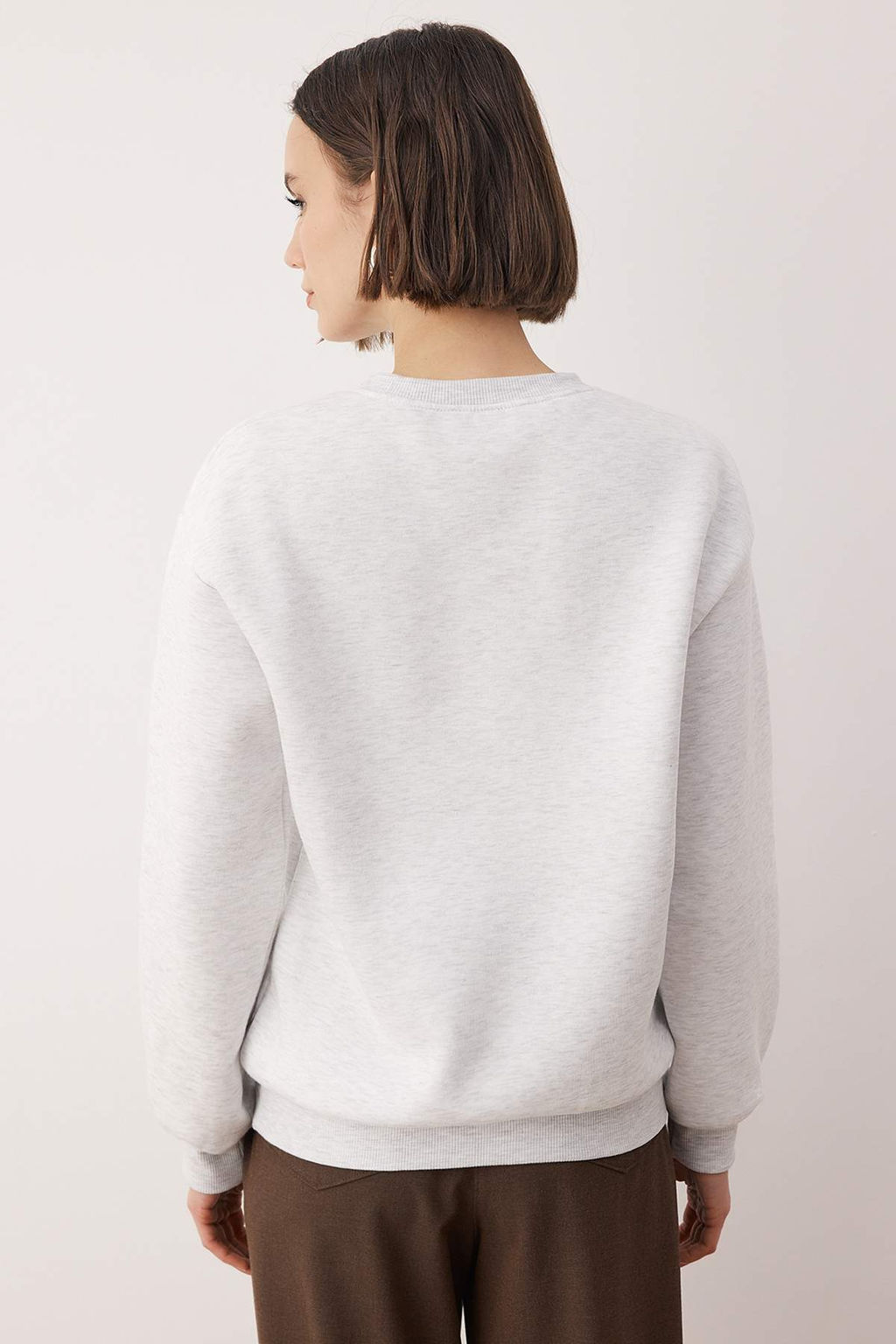 Gri Melanj Slogan Nak?sl? Bisiklet Yaka Orme Sweatshirt TWOAW26SW00219 - Trendyolmilla фото 4