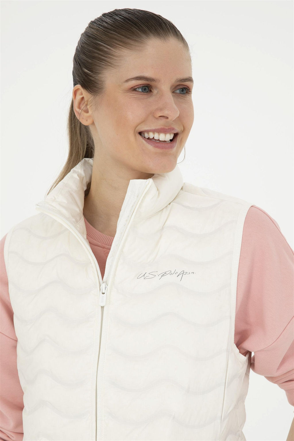 Женский жилет цвета экрю Неожиданная скидка в корзине - U.s. polo assn фото 2