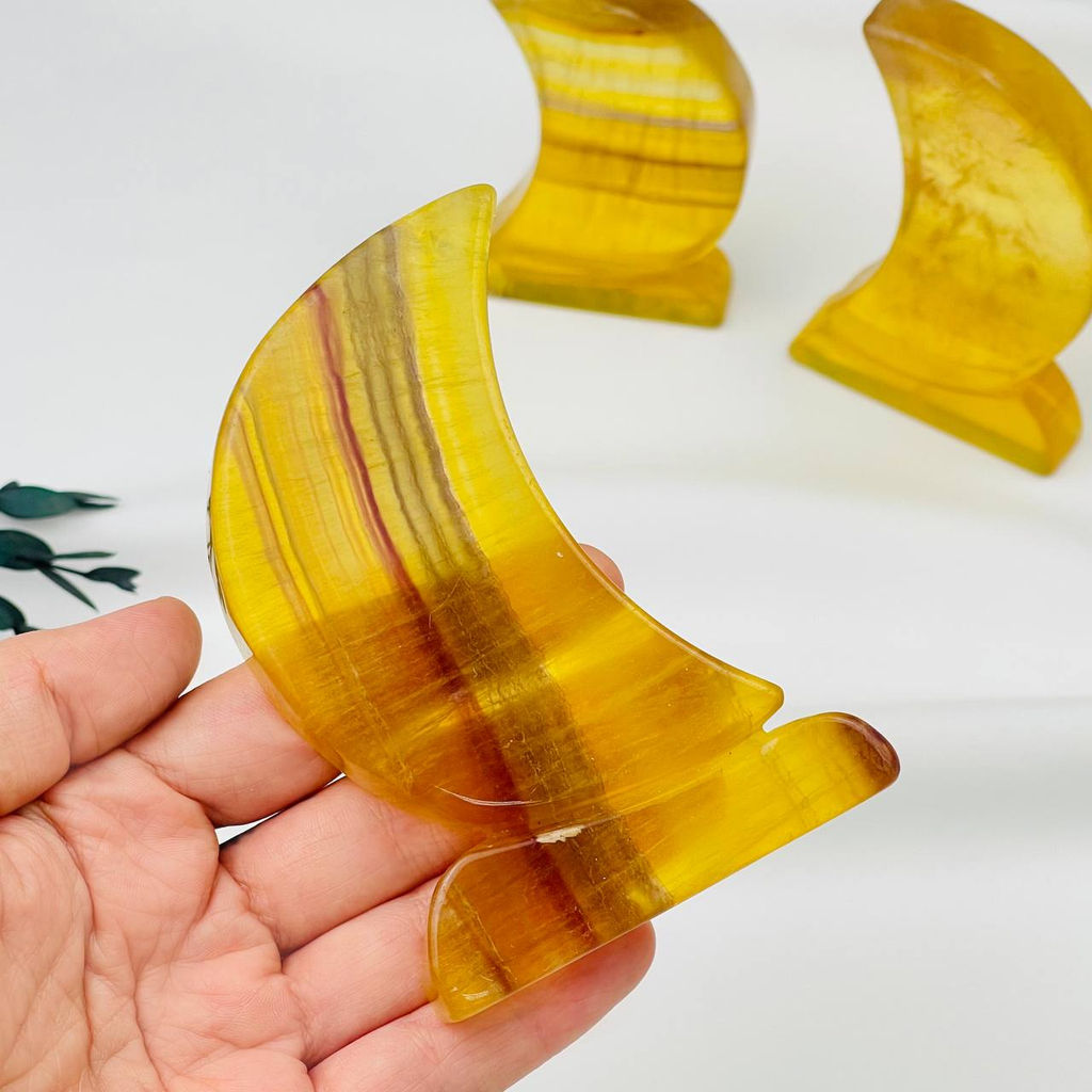 Месяц из желтого Флюорита - Радуга самоцветов фото 2