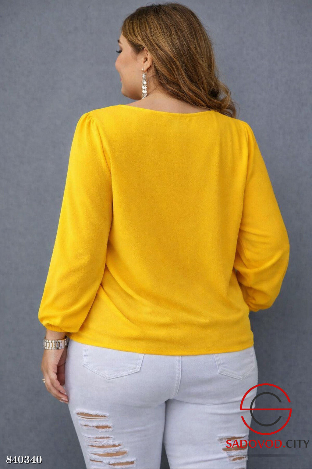 Блузка женская с V-вырезом