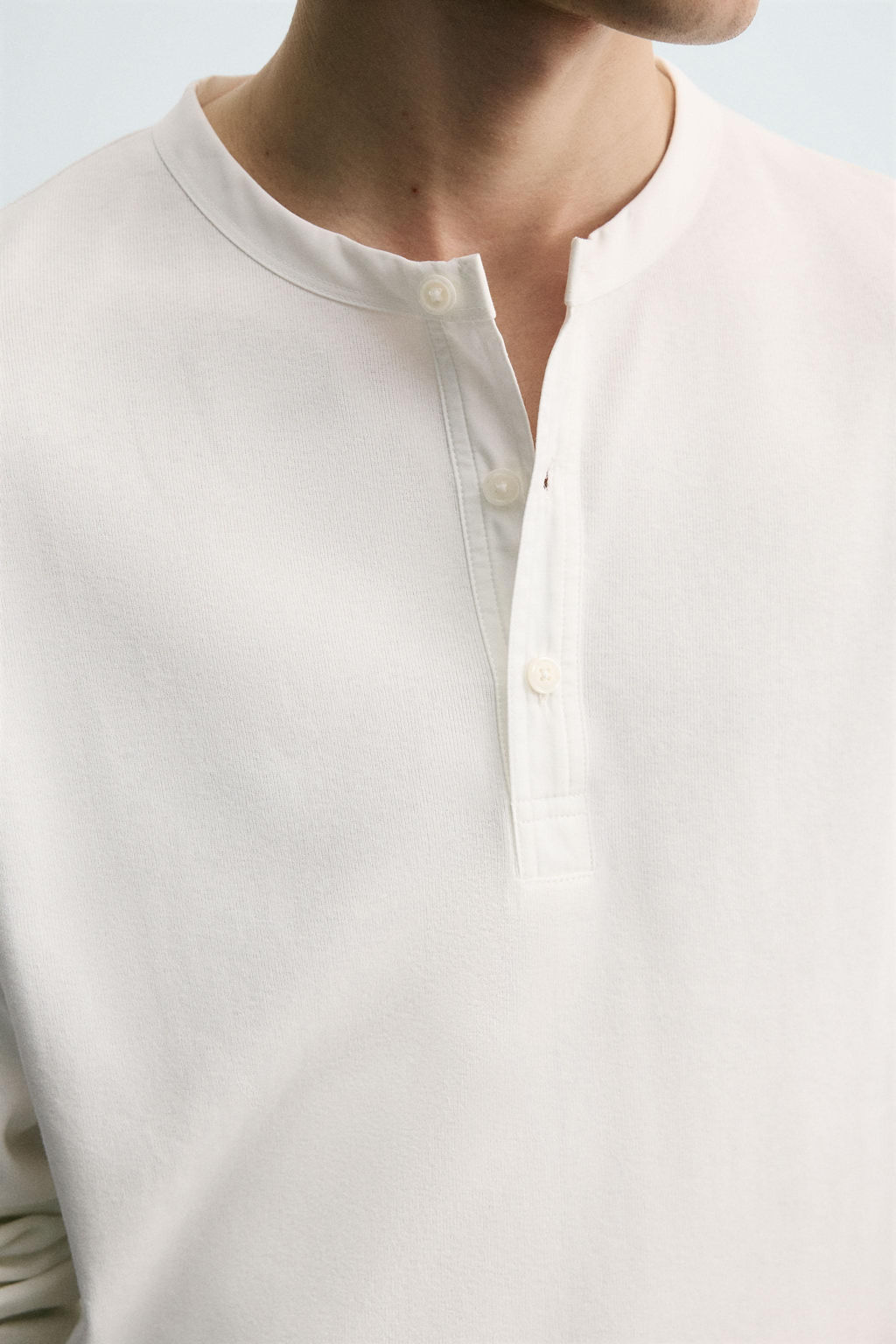 TEXTURED T-SHIRT WITH CONTRAST NECK - Zara фото 5