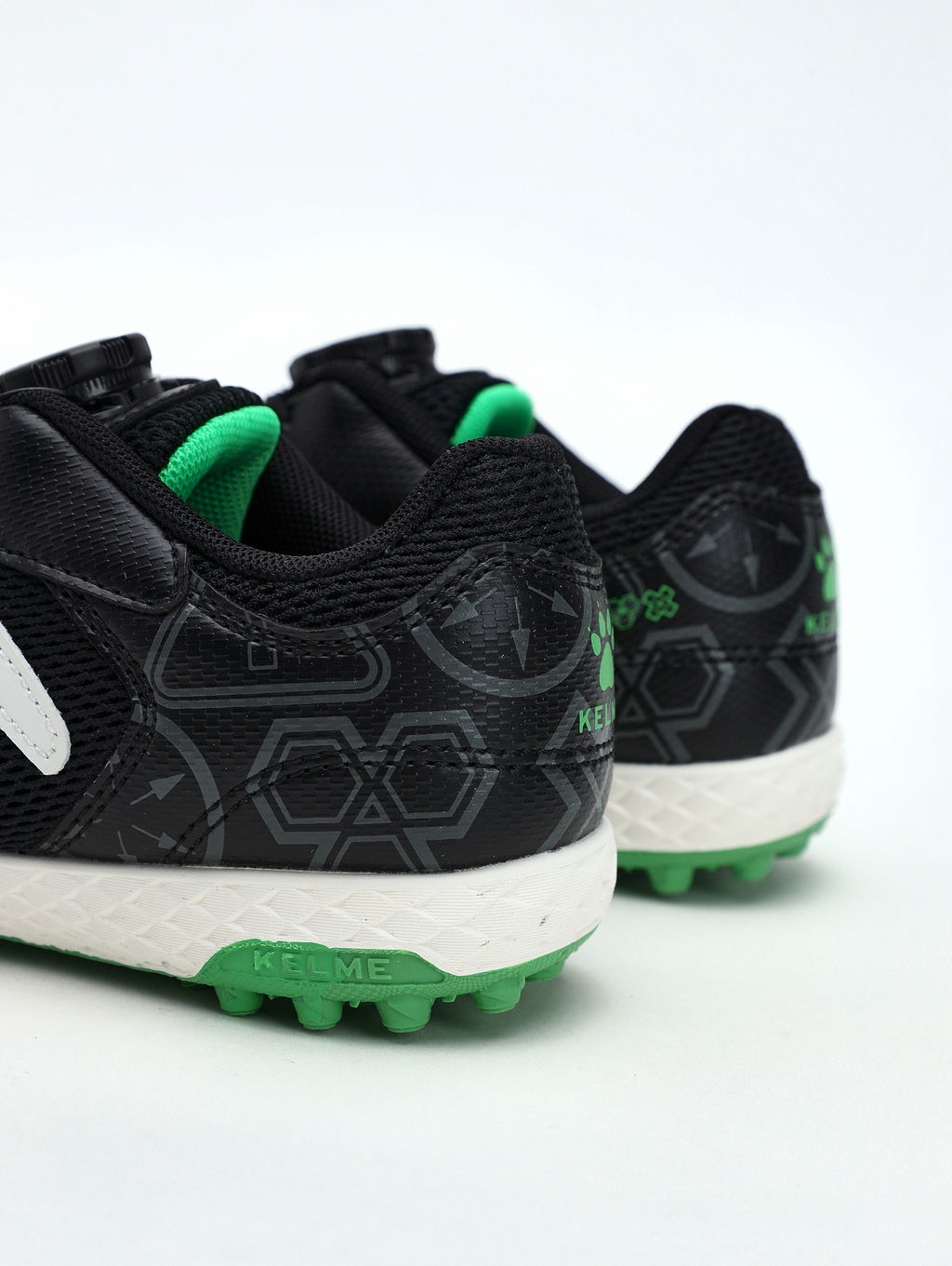 Детские шиповки KELME Childrens Football Shoes (TF) Black
