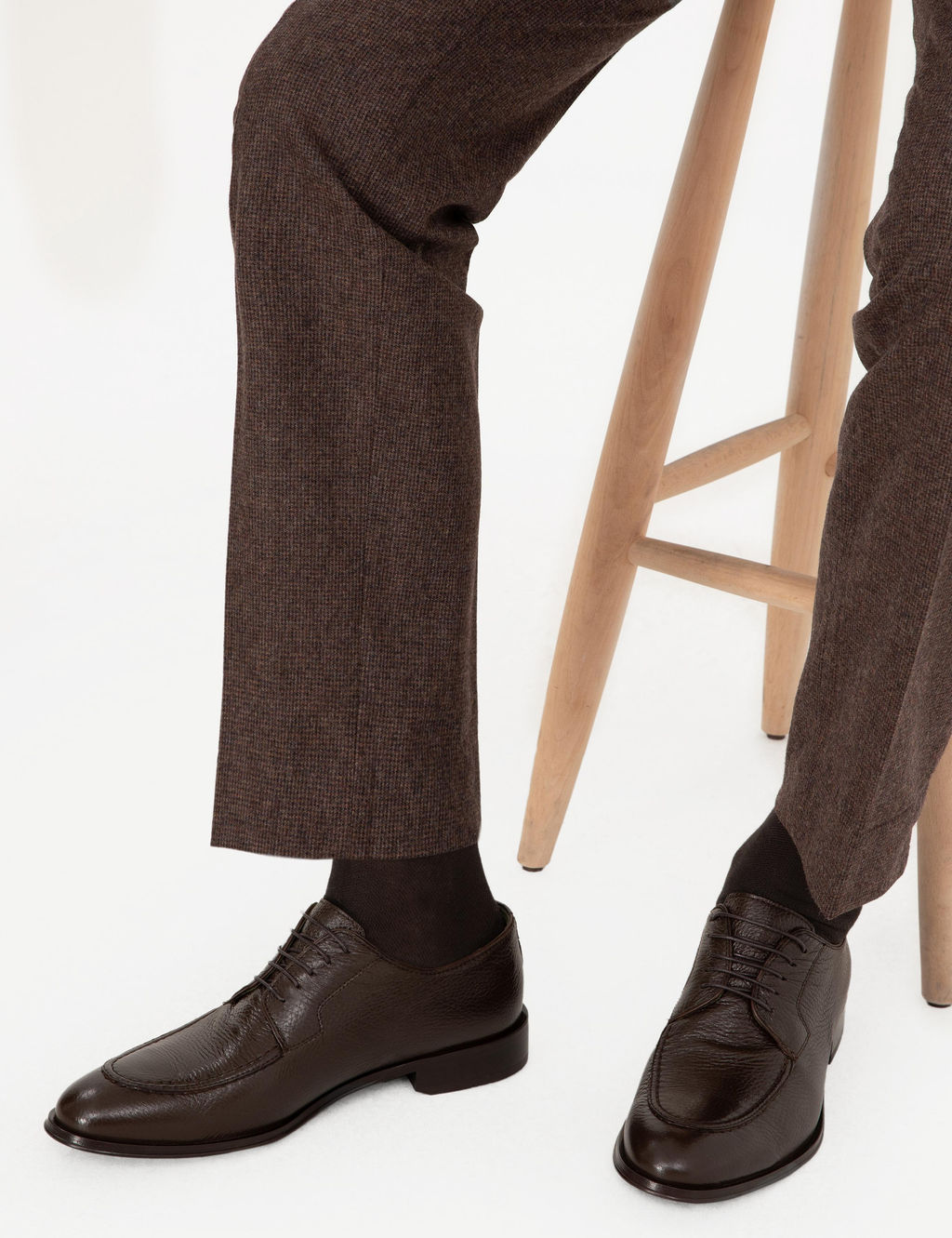 Коричневые классические туфли